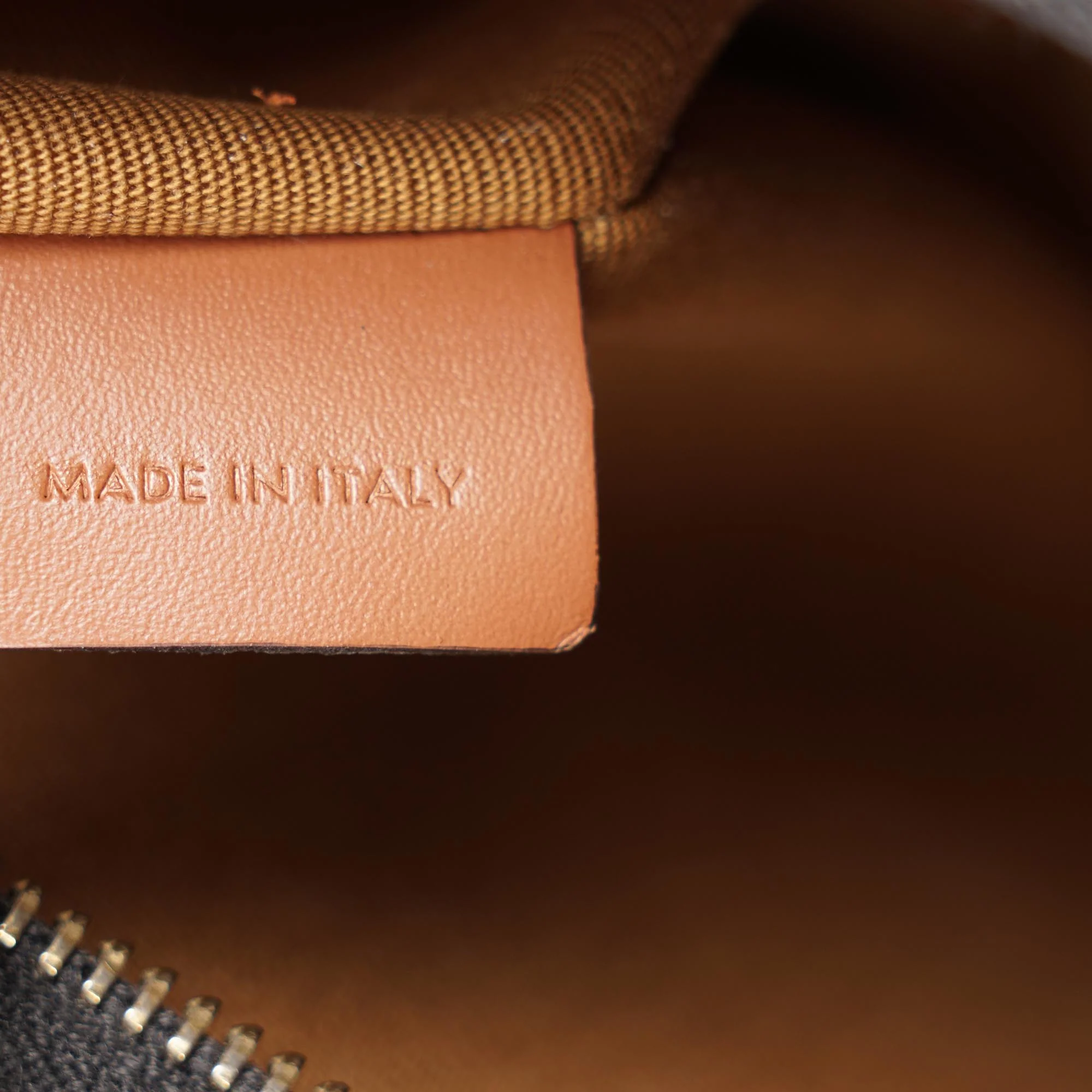 Triomphe Ava Bag - Image 8