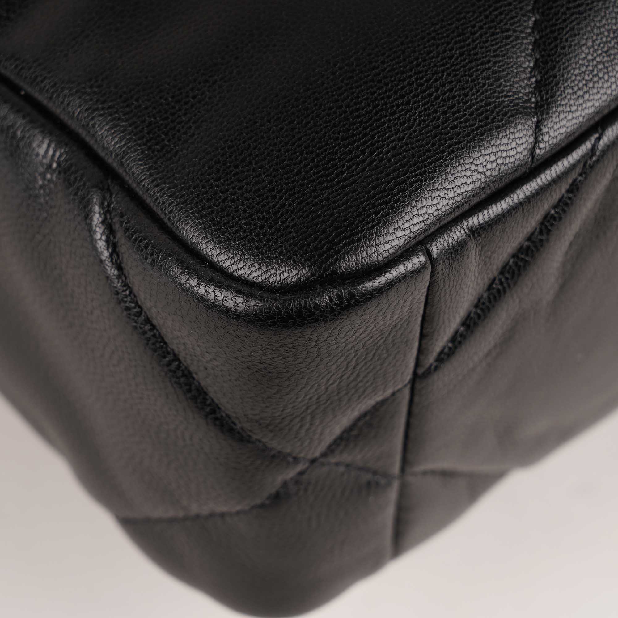 19 Small Flap Bag - Image 12