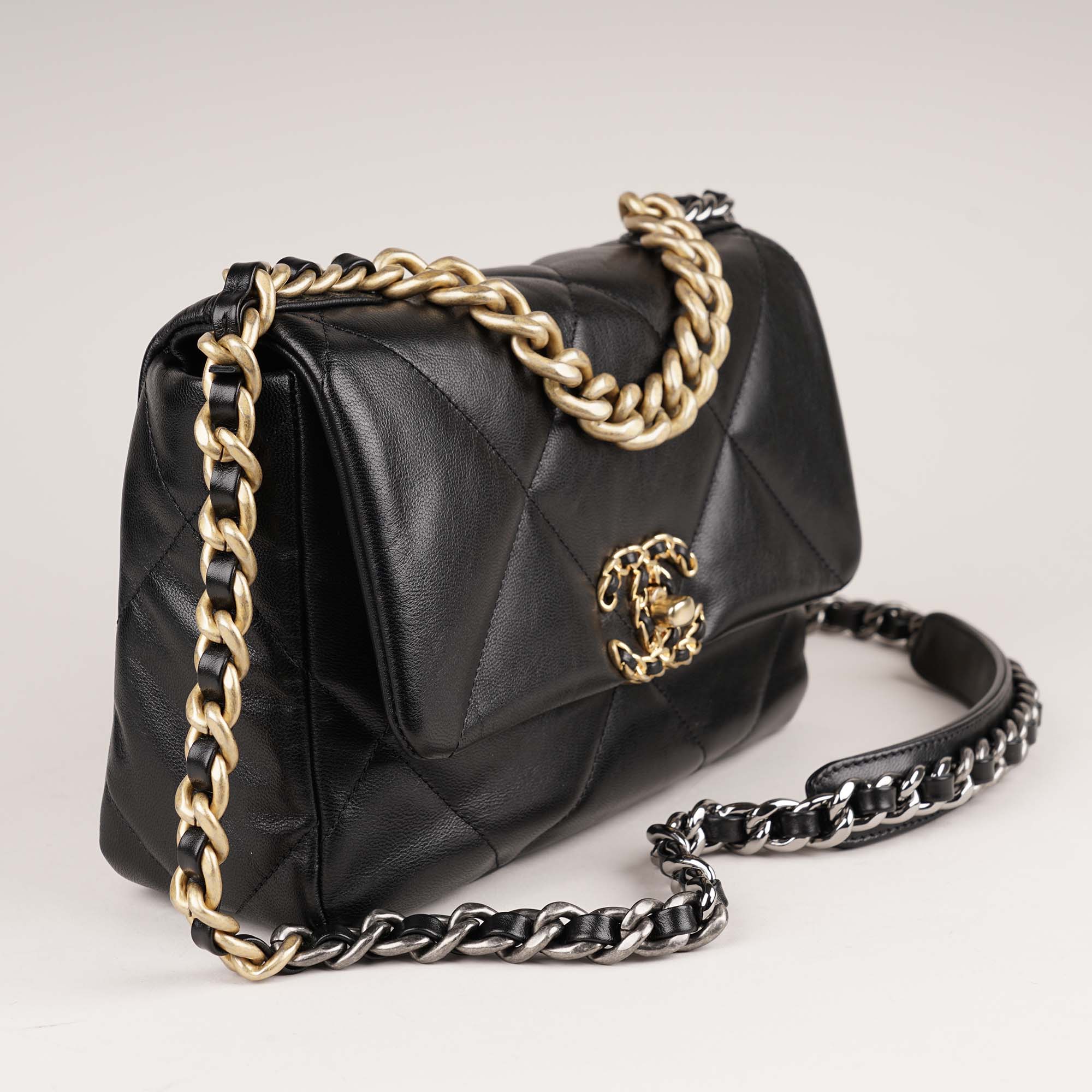 19 Small Flap Bag - Image 3