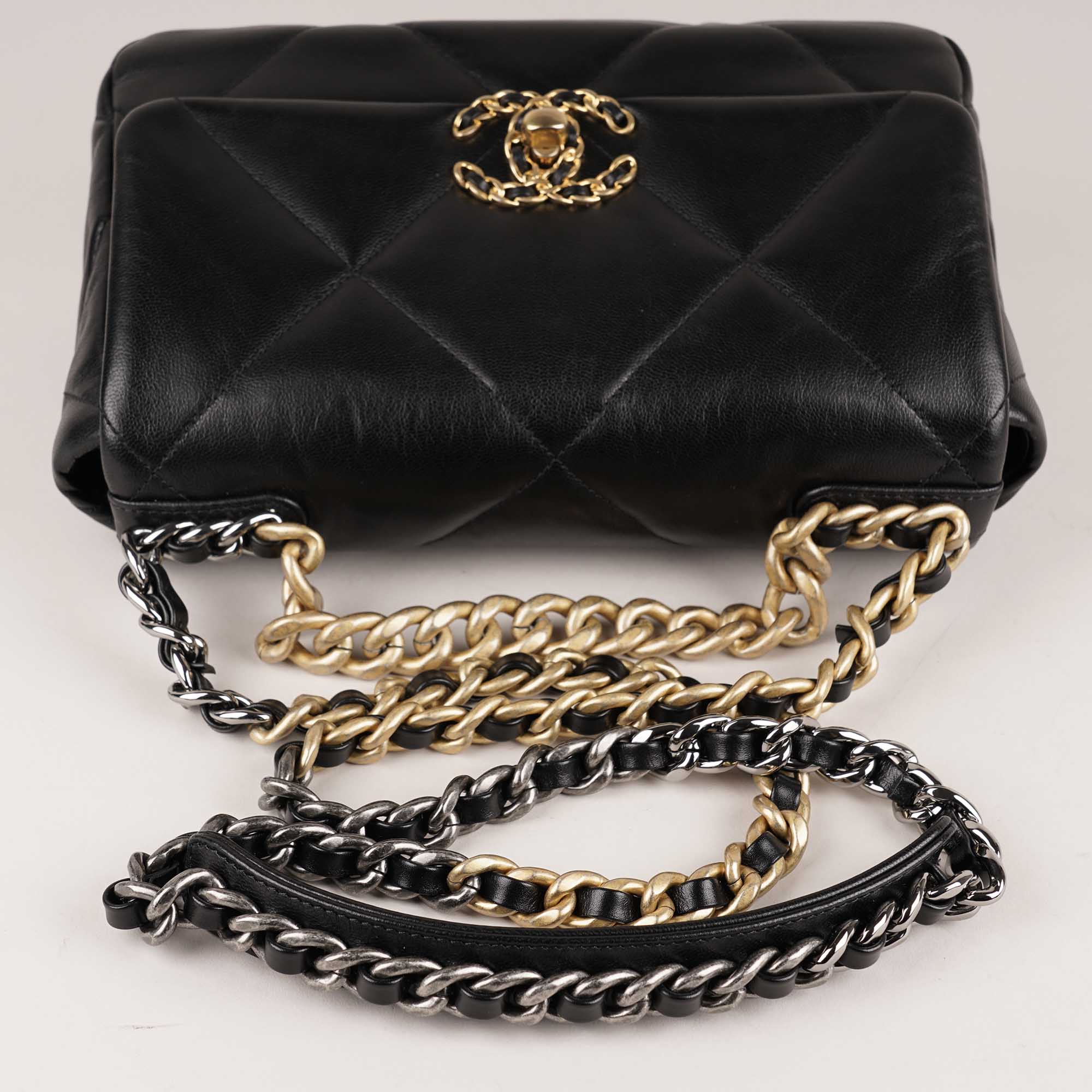 19 Small Flap Bag - Image 5