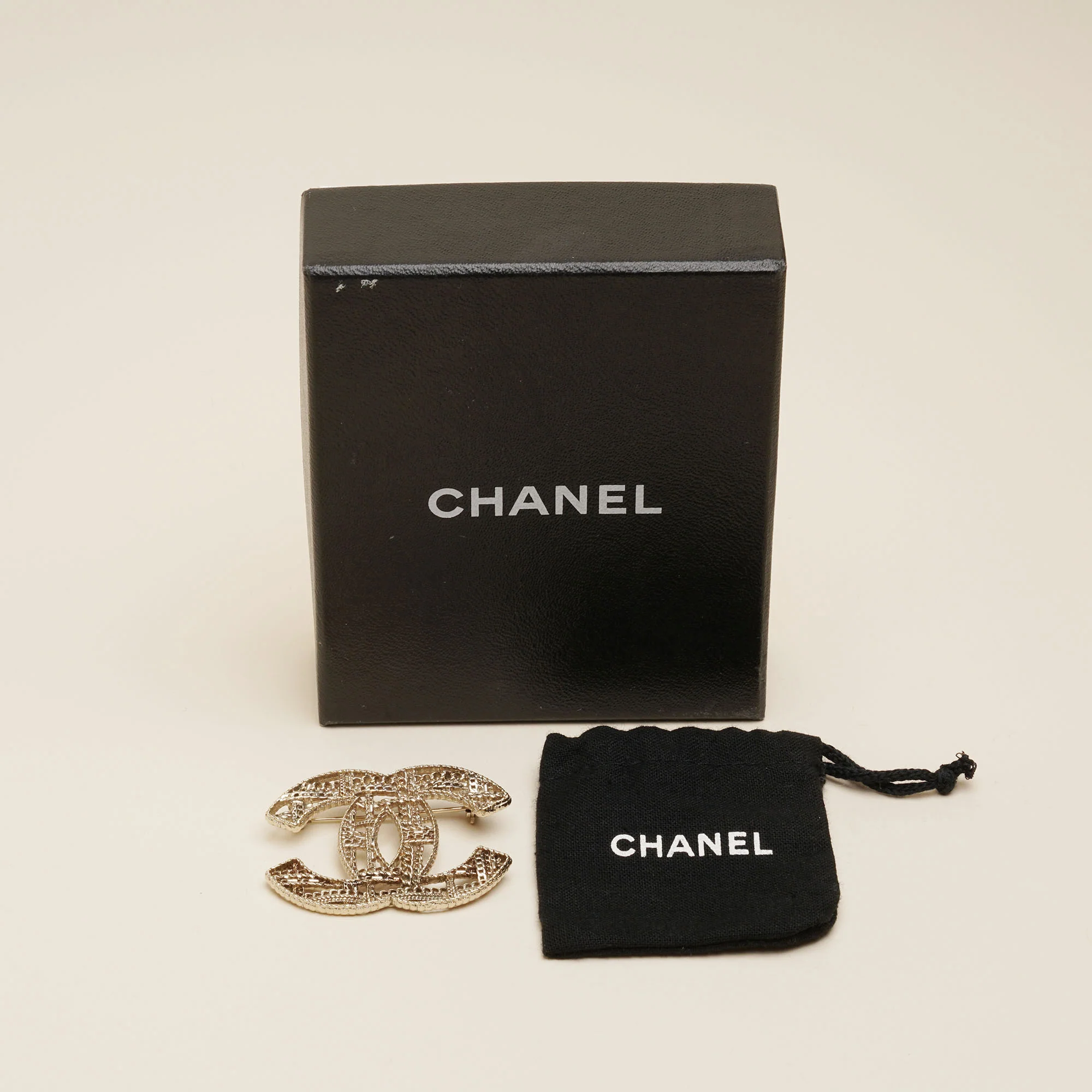 Chain Brooch Gold Tone - Image 5