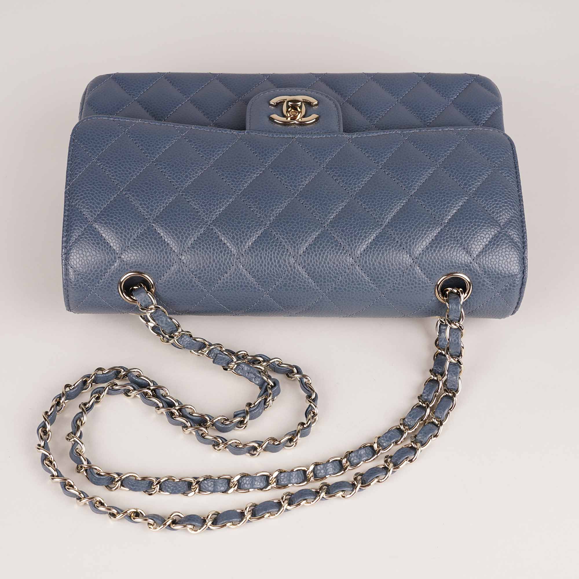 Classic Medium Double Flap Bag 2024 - Image 6