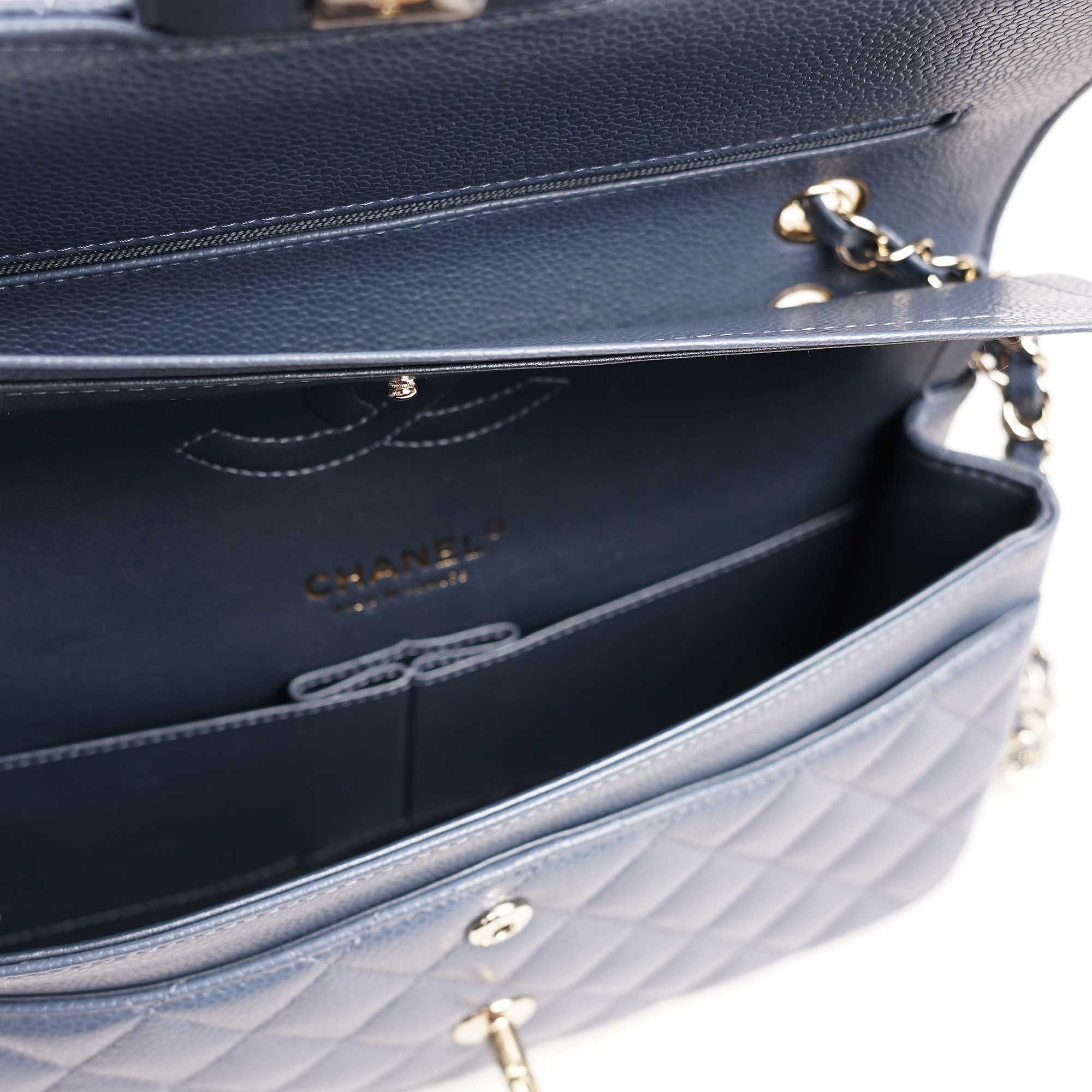 Classic Medium Double Flap Bag 2024 - Image 9