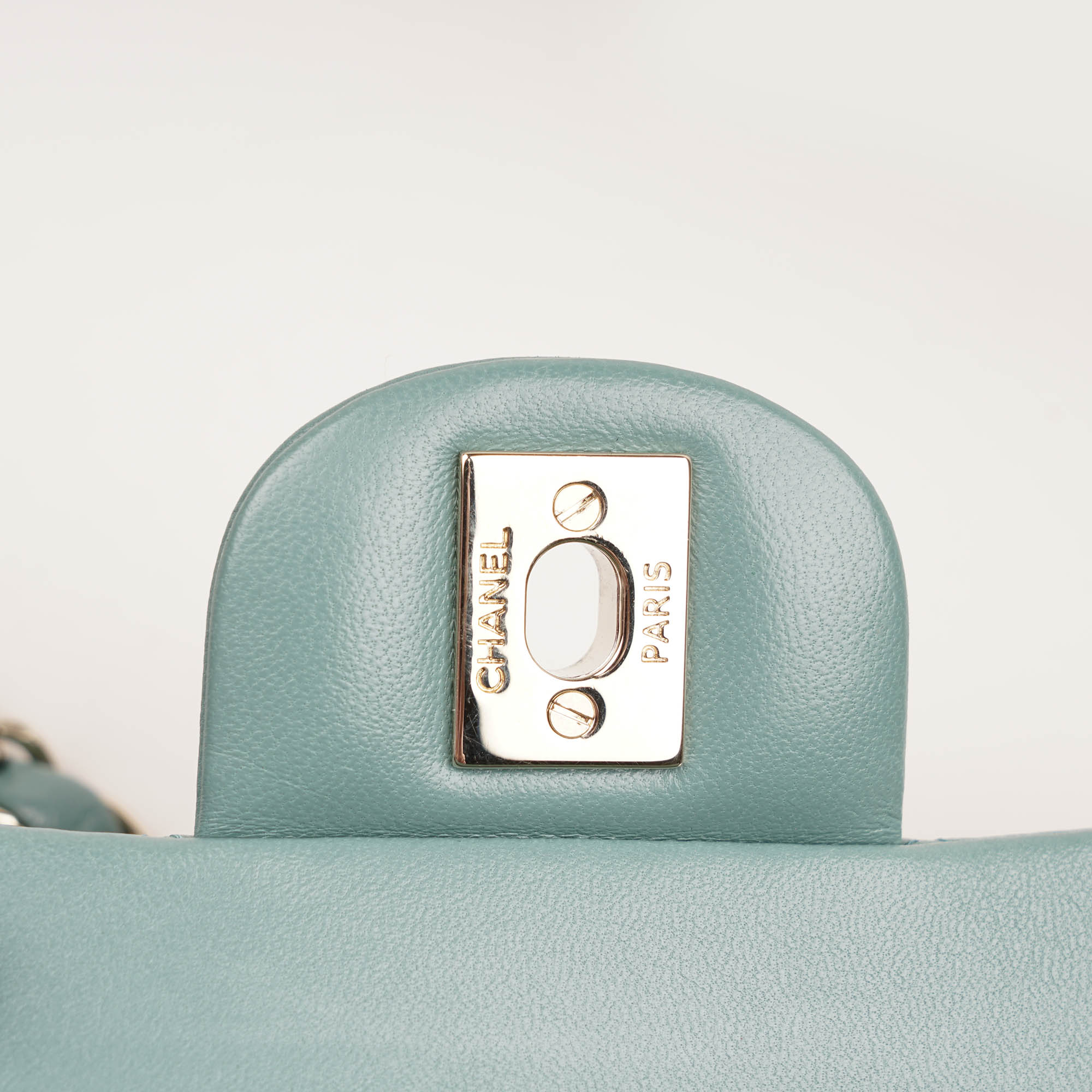 Classic Small Double Flap Bag 2023 - Image 10