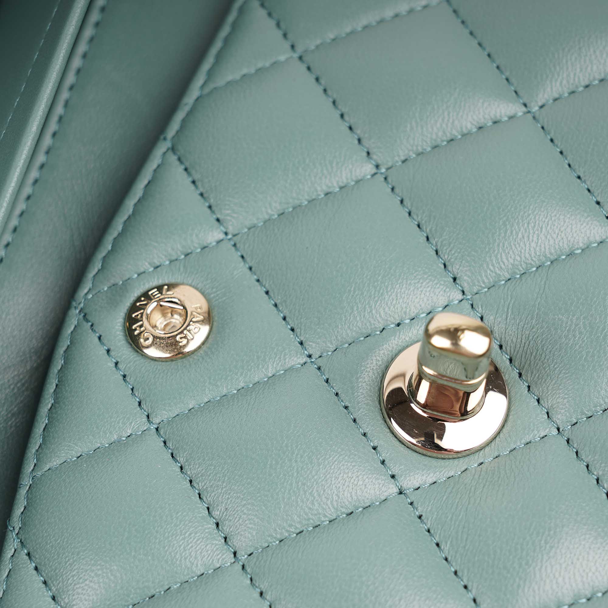 Classic Small Double Flap Bag 2023 - Image 11