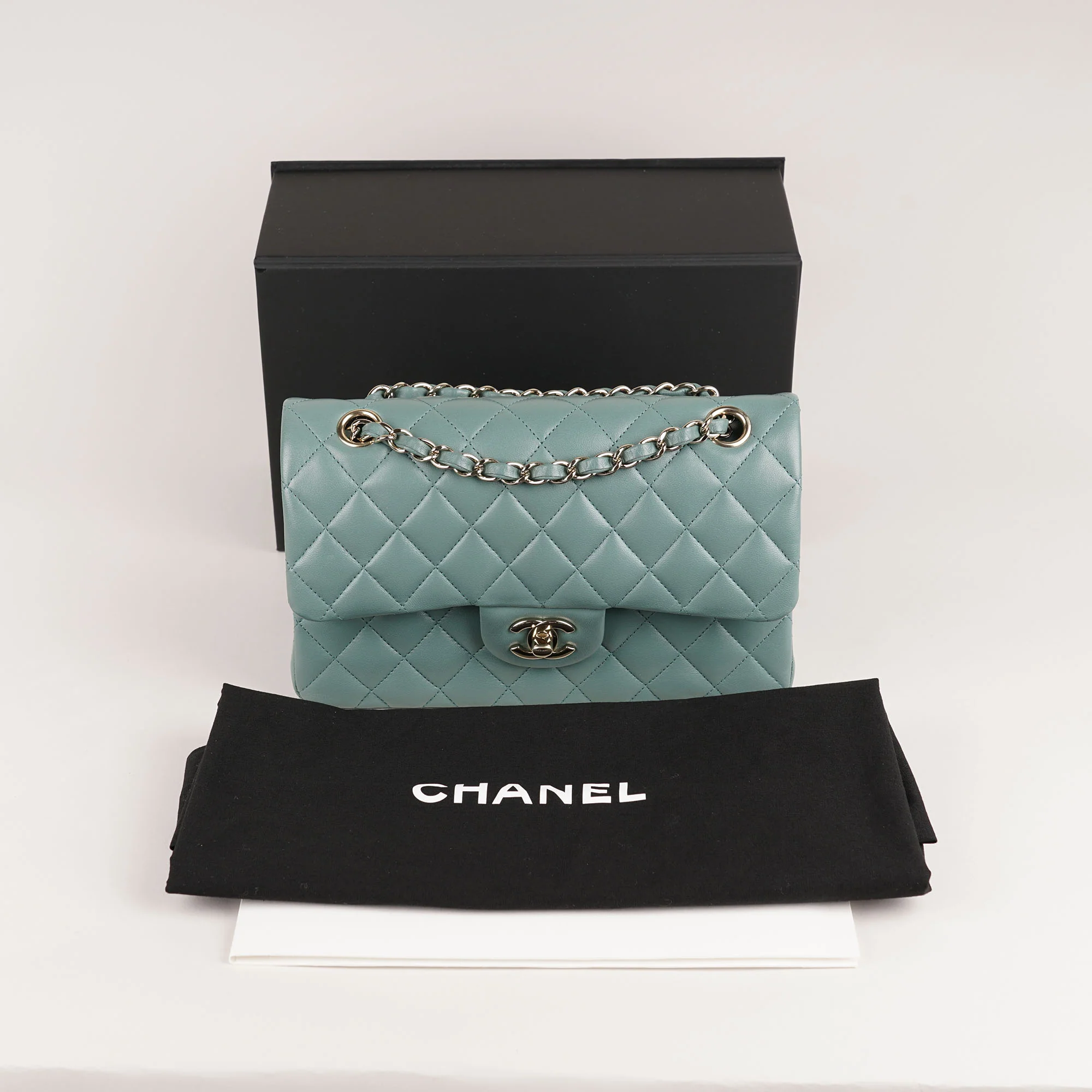 Classic Small Double Flap Bag 2023 - Image 14