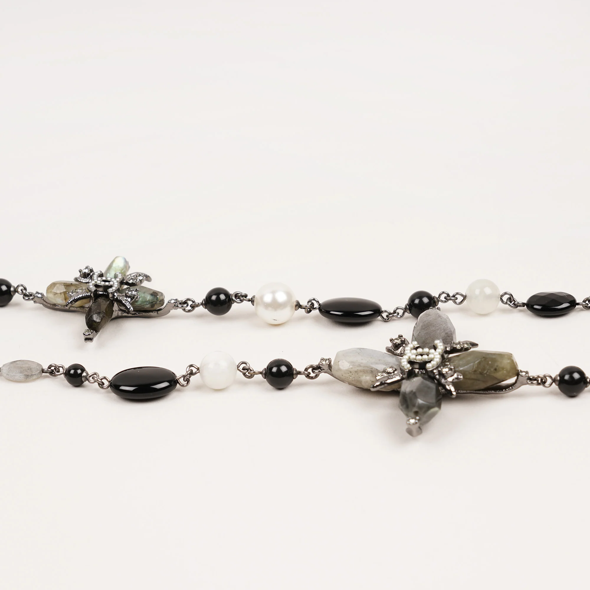 Multicolor Faux Stone Necklace - Image 6