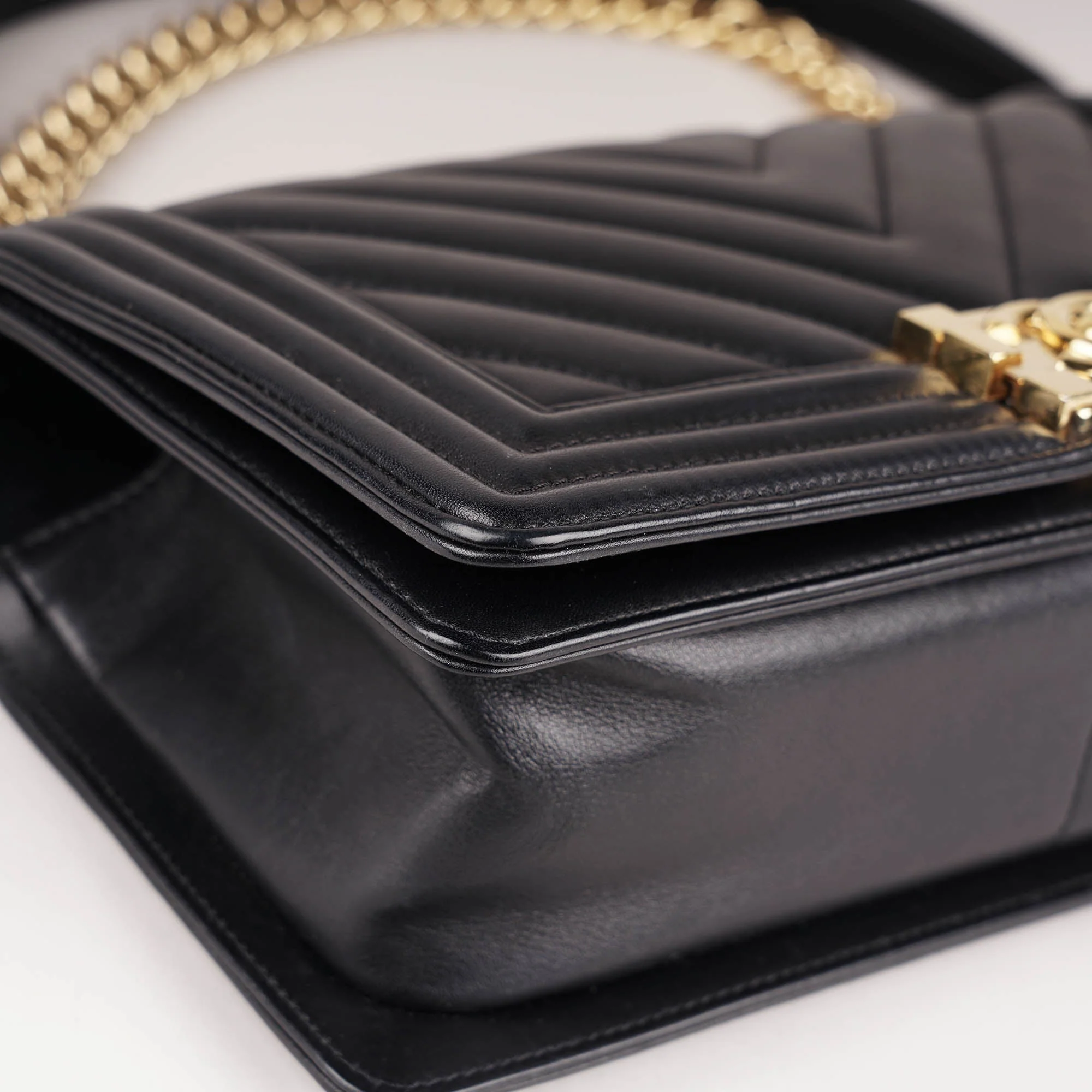 Old medium Chevron Boy Flap Bag - Image 12