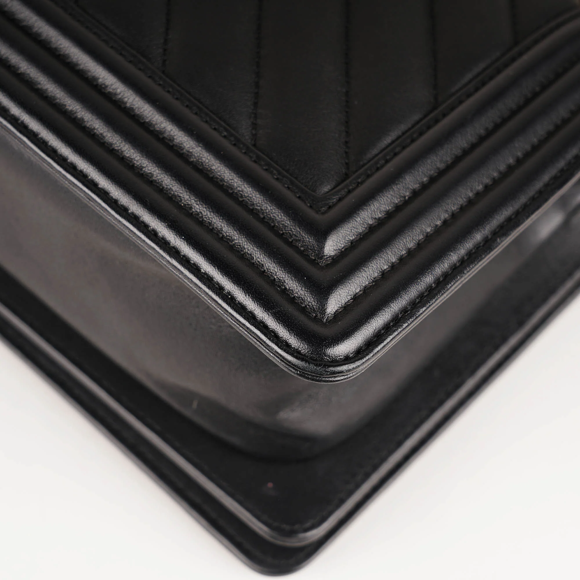 Old medium Chevron Boy Flap Bag - Image 15
