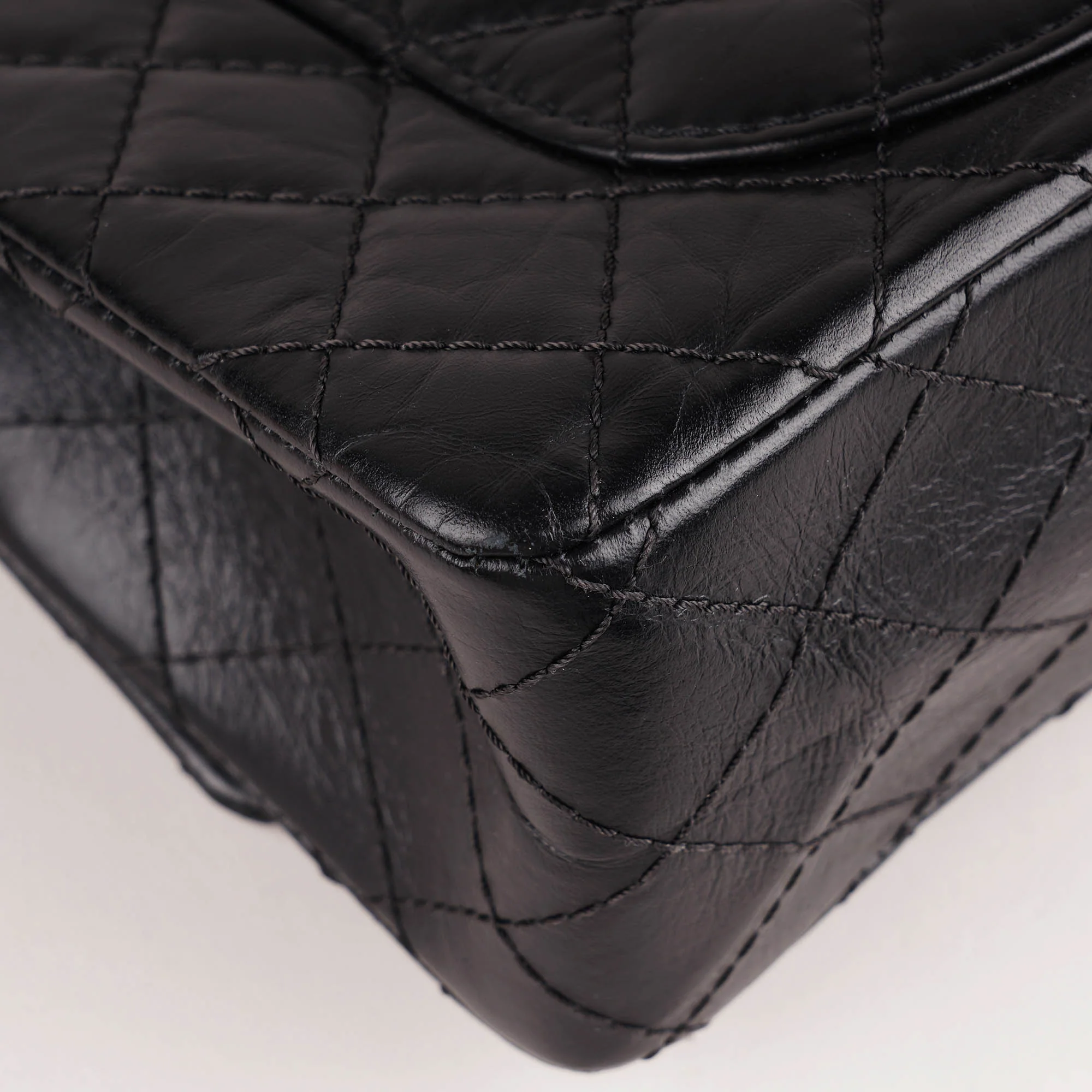 Small Reissue 2.55 Shoulder Bag - Image 15