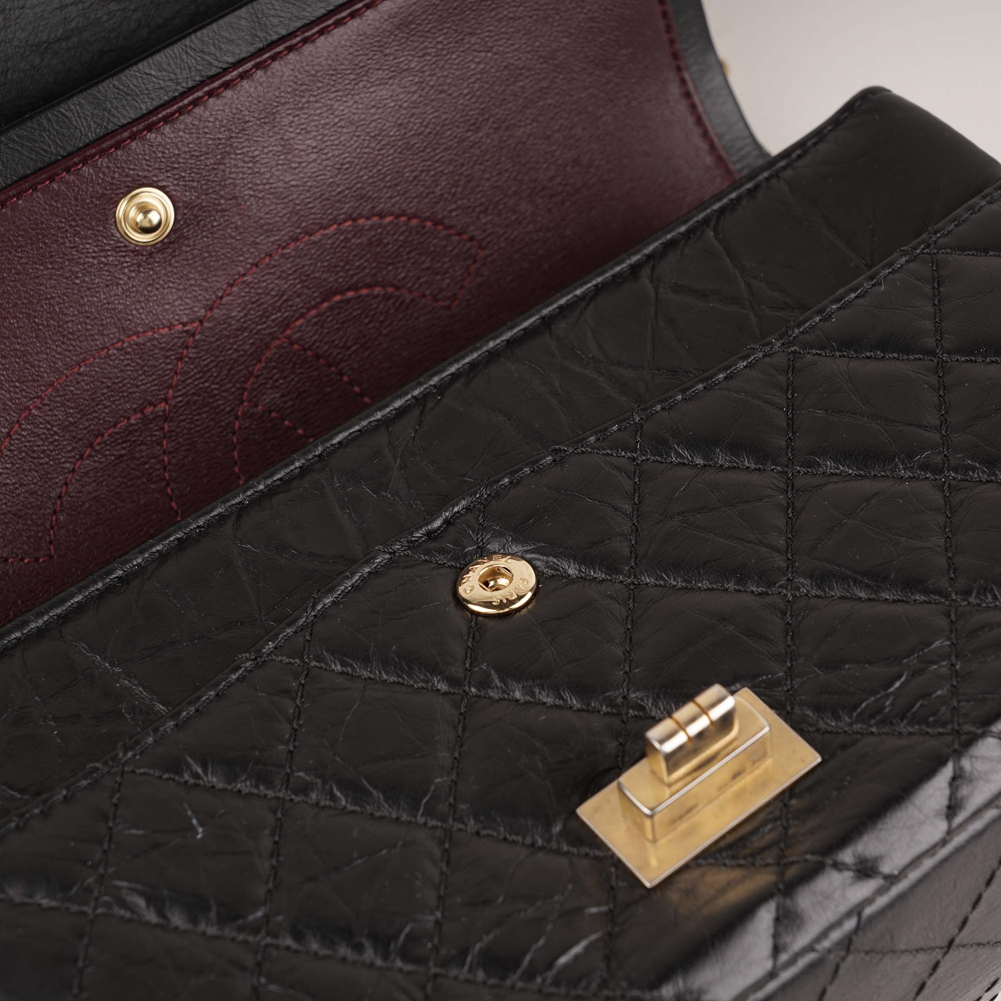 Small Reissue 2.55 Shoulder Bag - Image 9