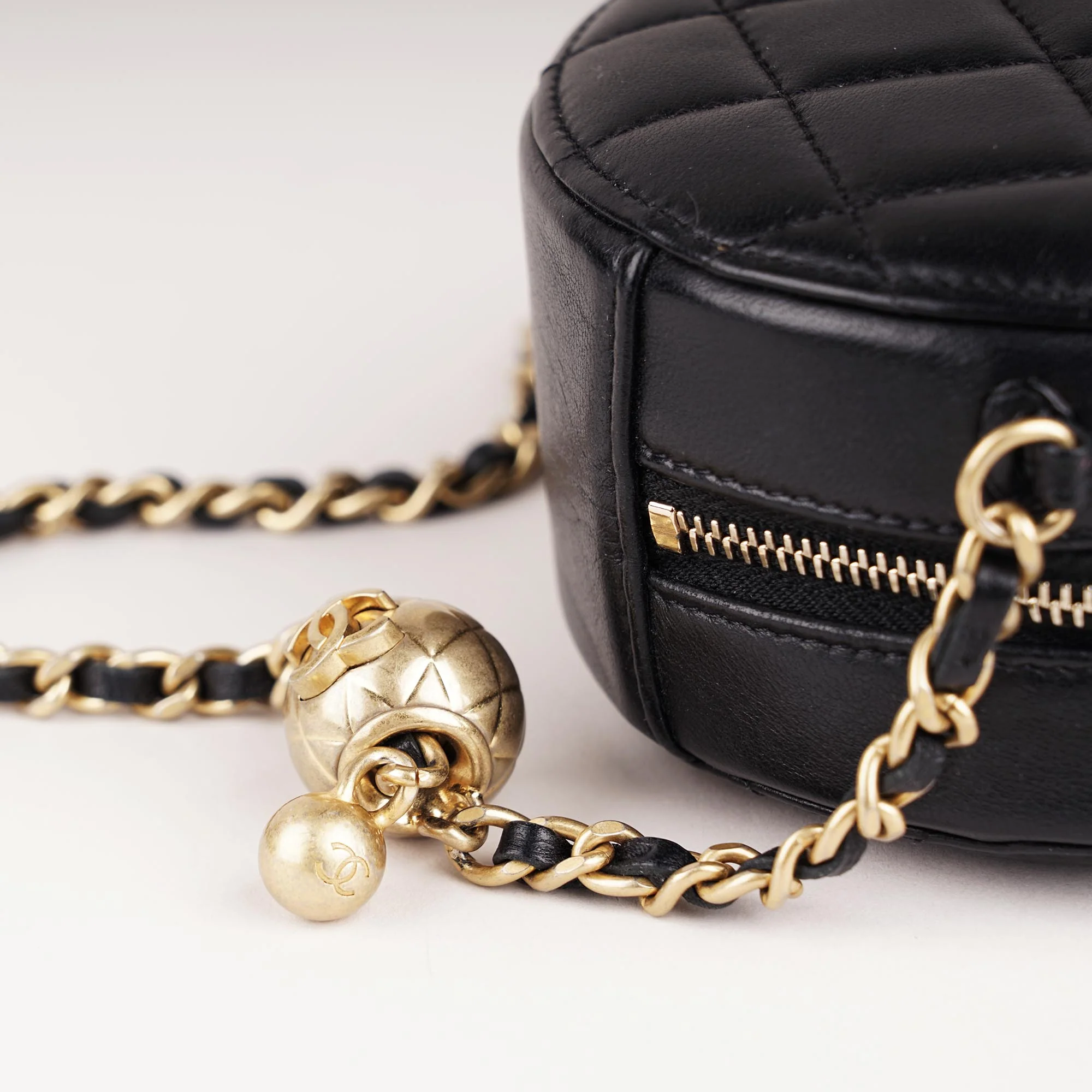 Chanel Round Pearl Crush Shoulder Bag - Image 10