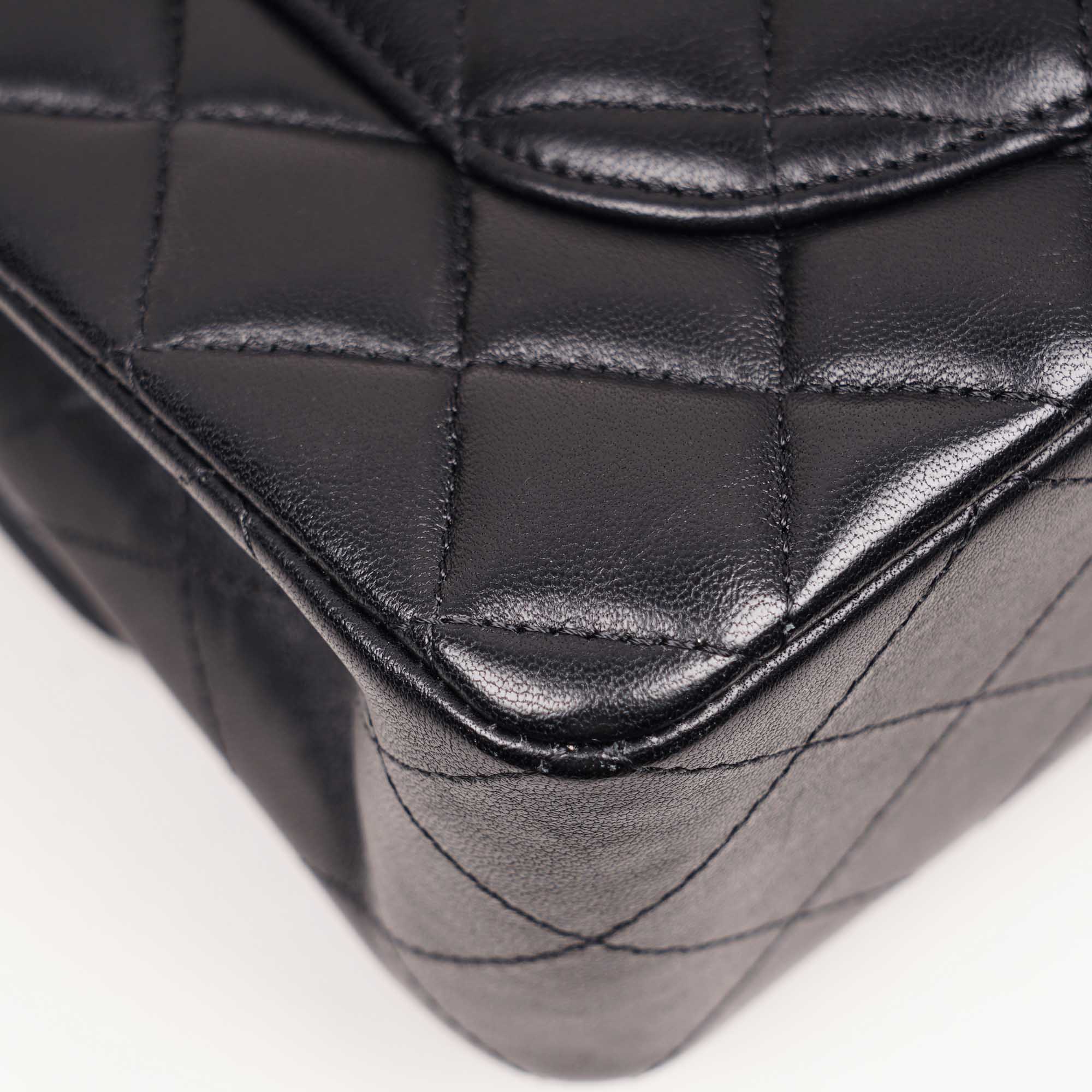 Small Classic Double Flap Bag 2021 - Image 16