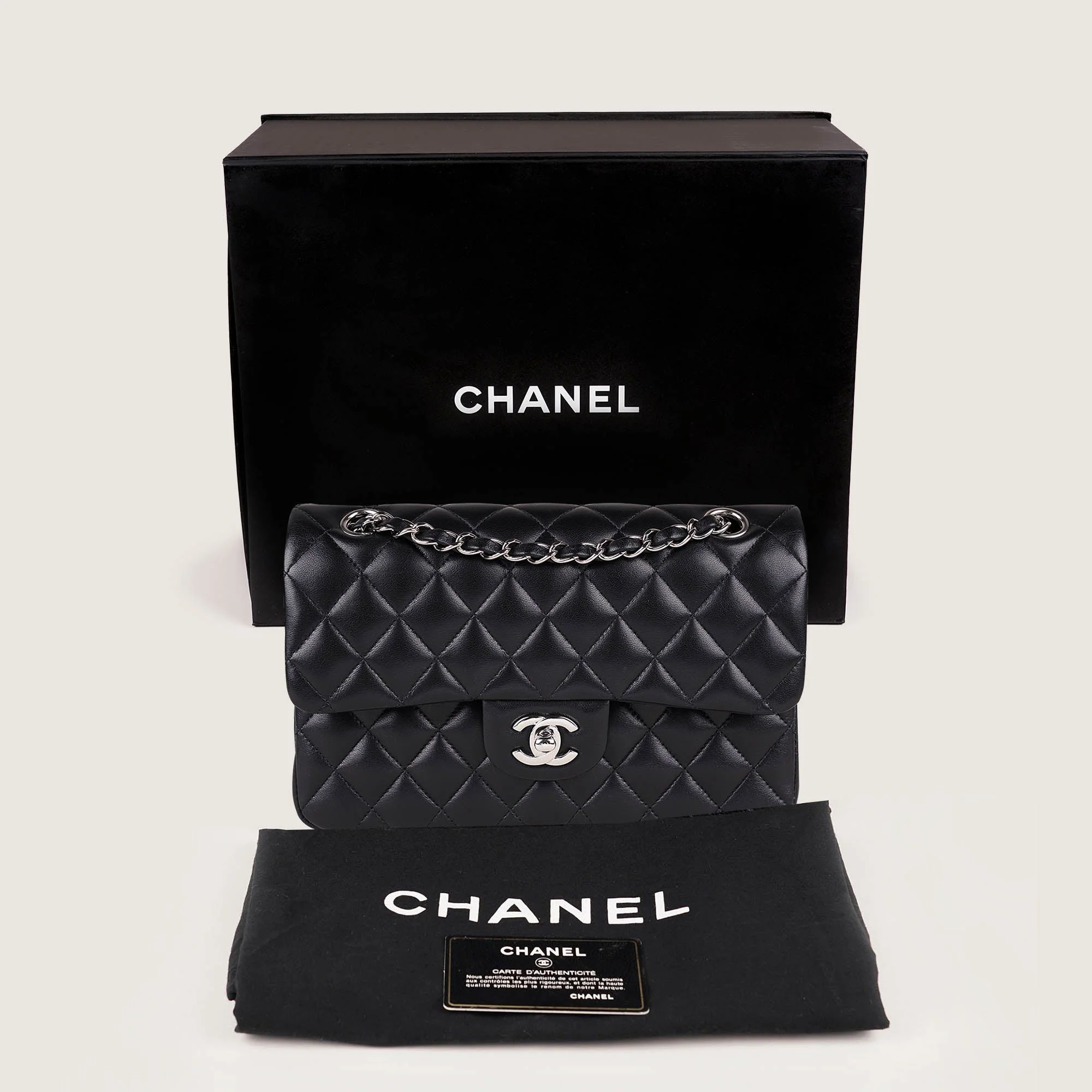 Small Classic Double Flap Bag 2021 - Image 18