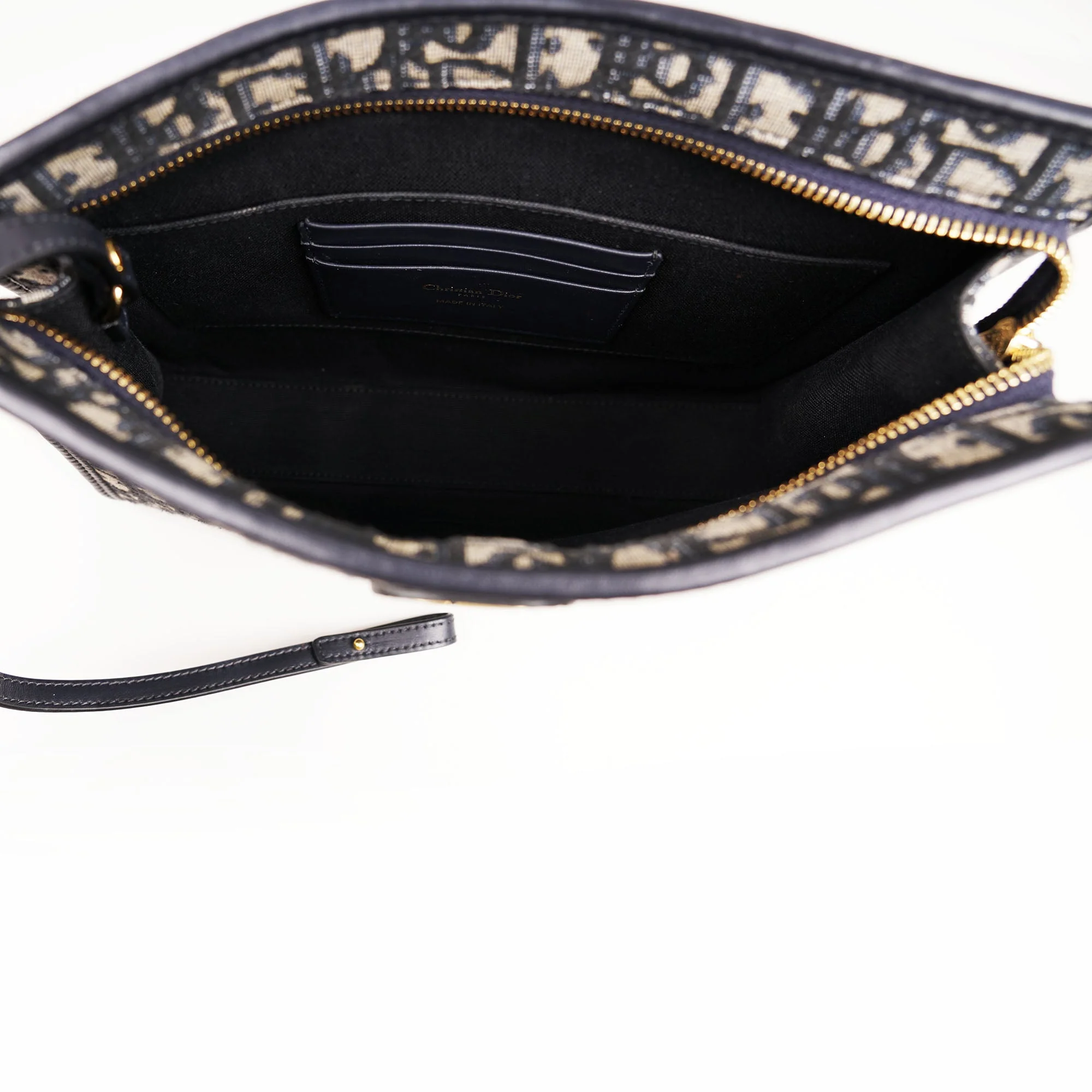 30 Montaigne Dea Pouch - Image 10