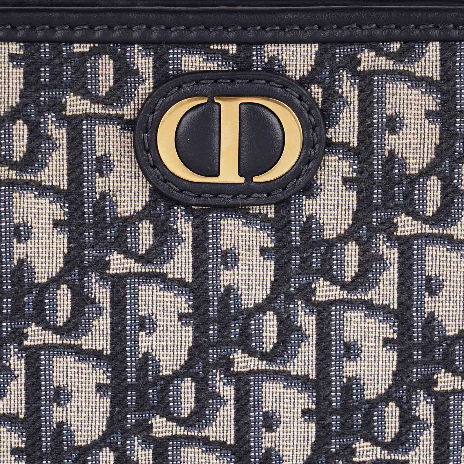 30 Montaigne Dea Pouch - Image 6