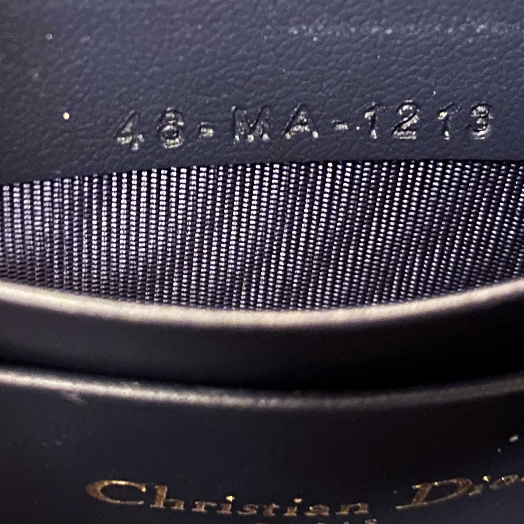 30 Montaigne Dea Pouch - Image 8