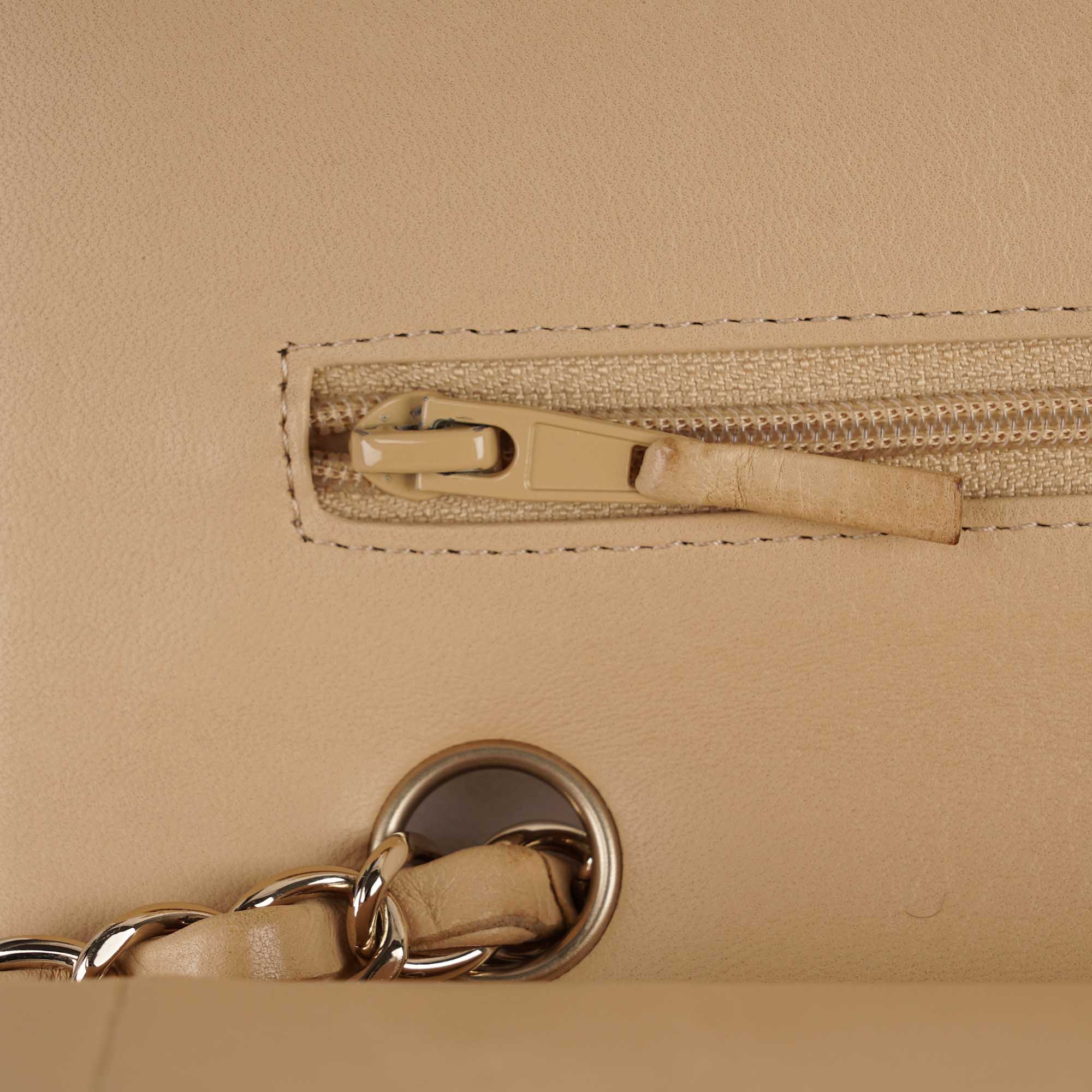 Classic Medium Double Flap Bag Beige 2023 - Image 12
