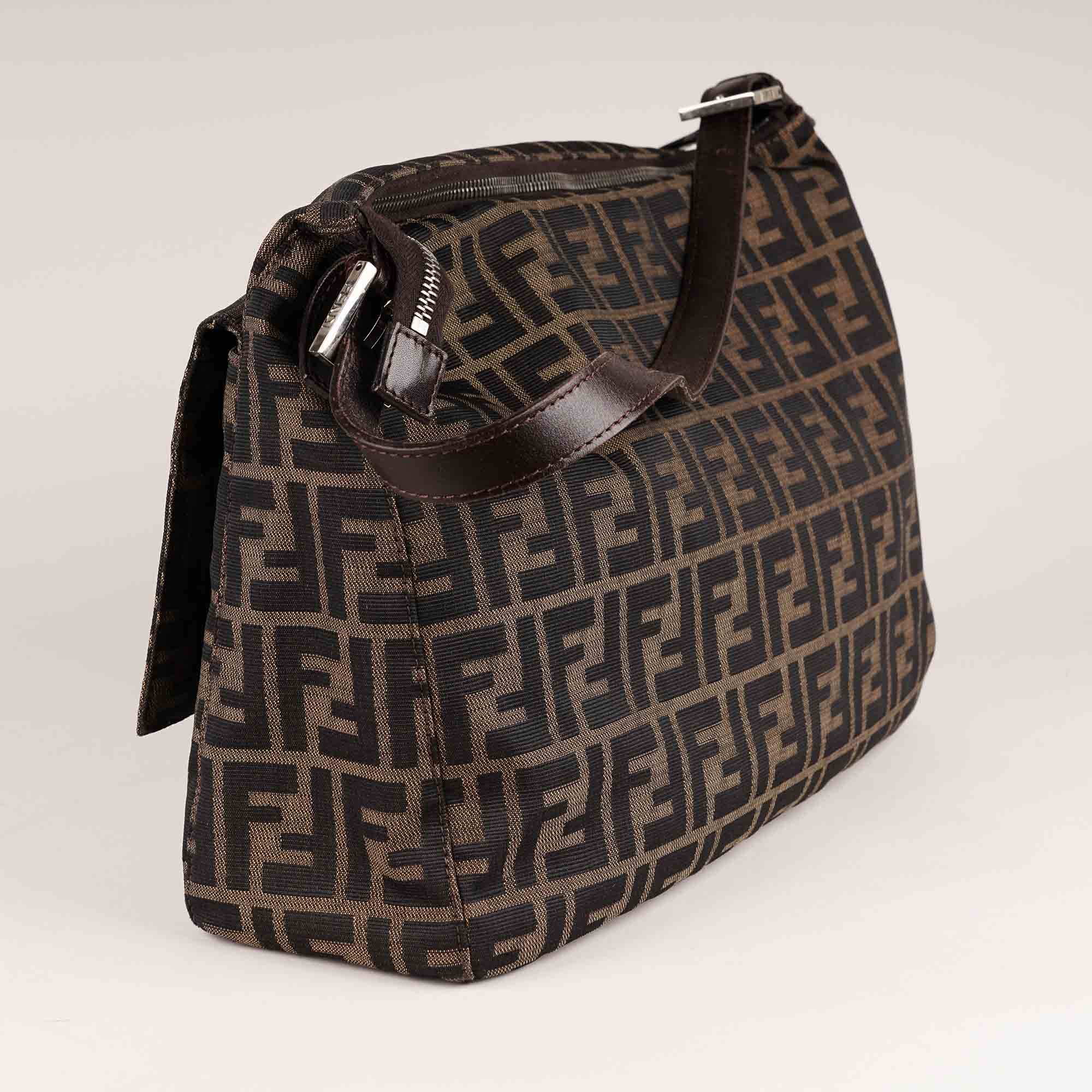 Large Mama Baguette Shoulder Bag - Image 4