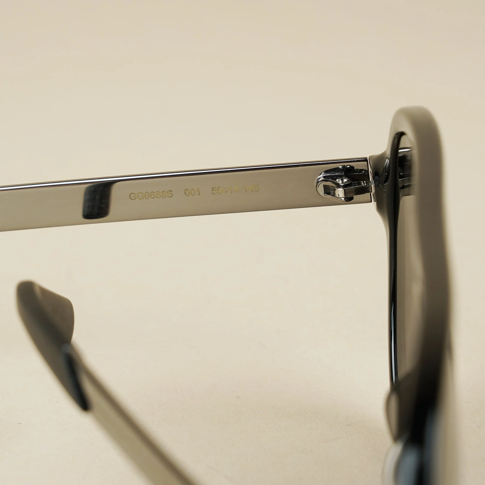 Pilot Sunglasses - Image 4