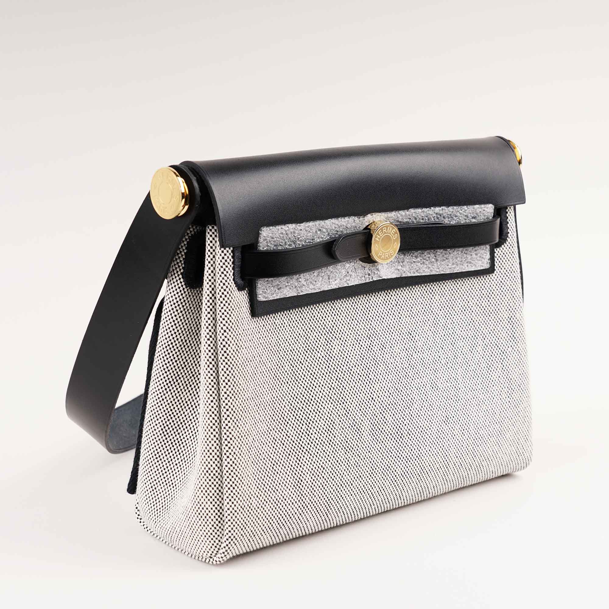 Mini Herbag Zip 20 Black - Image 3