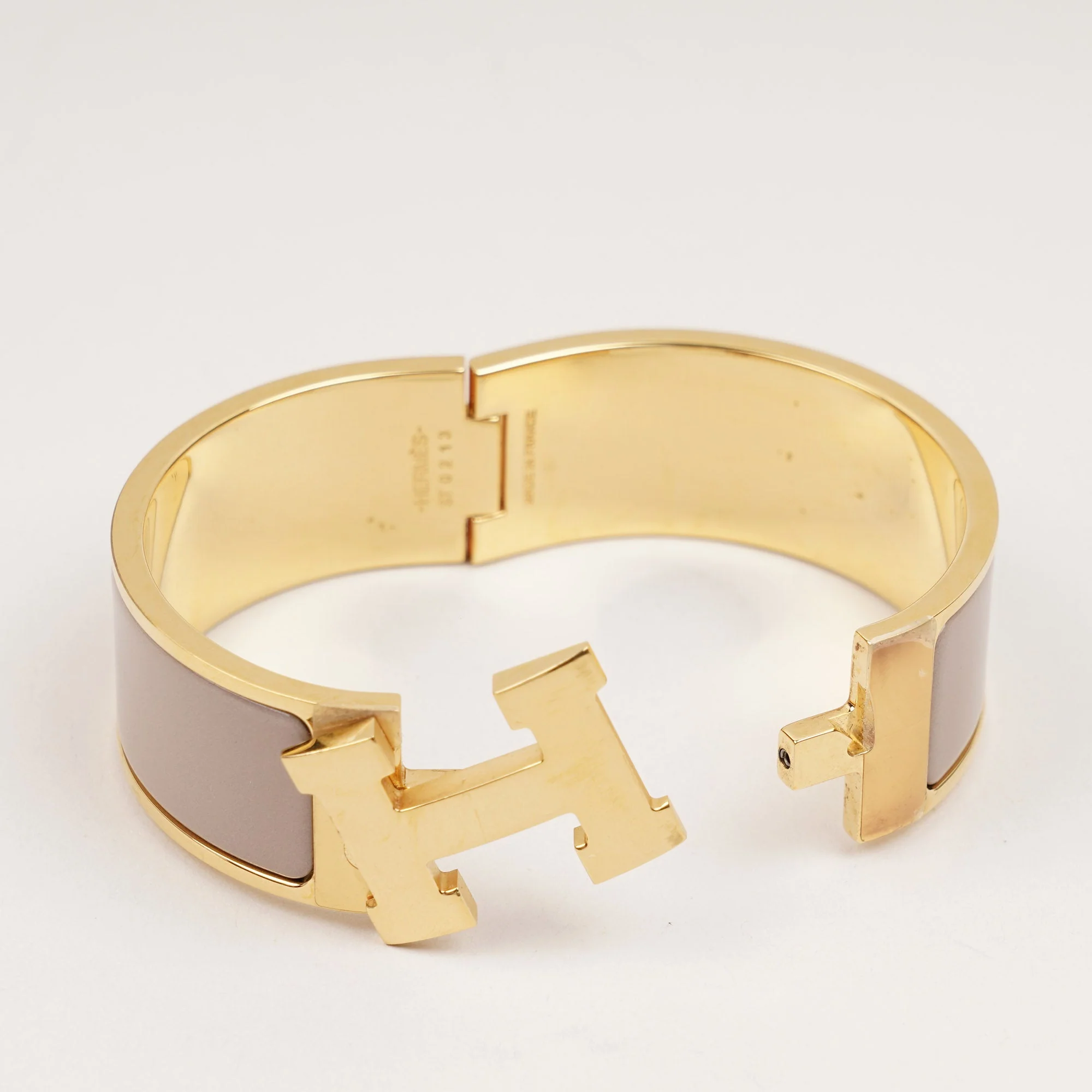 Wide Clic H Bracelet - Image 4