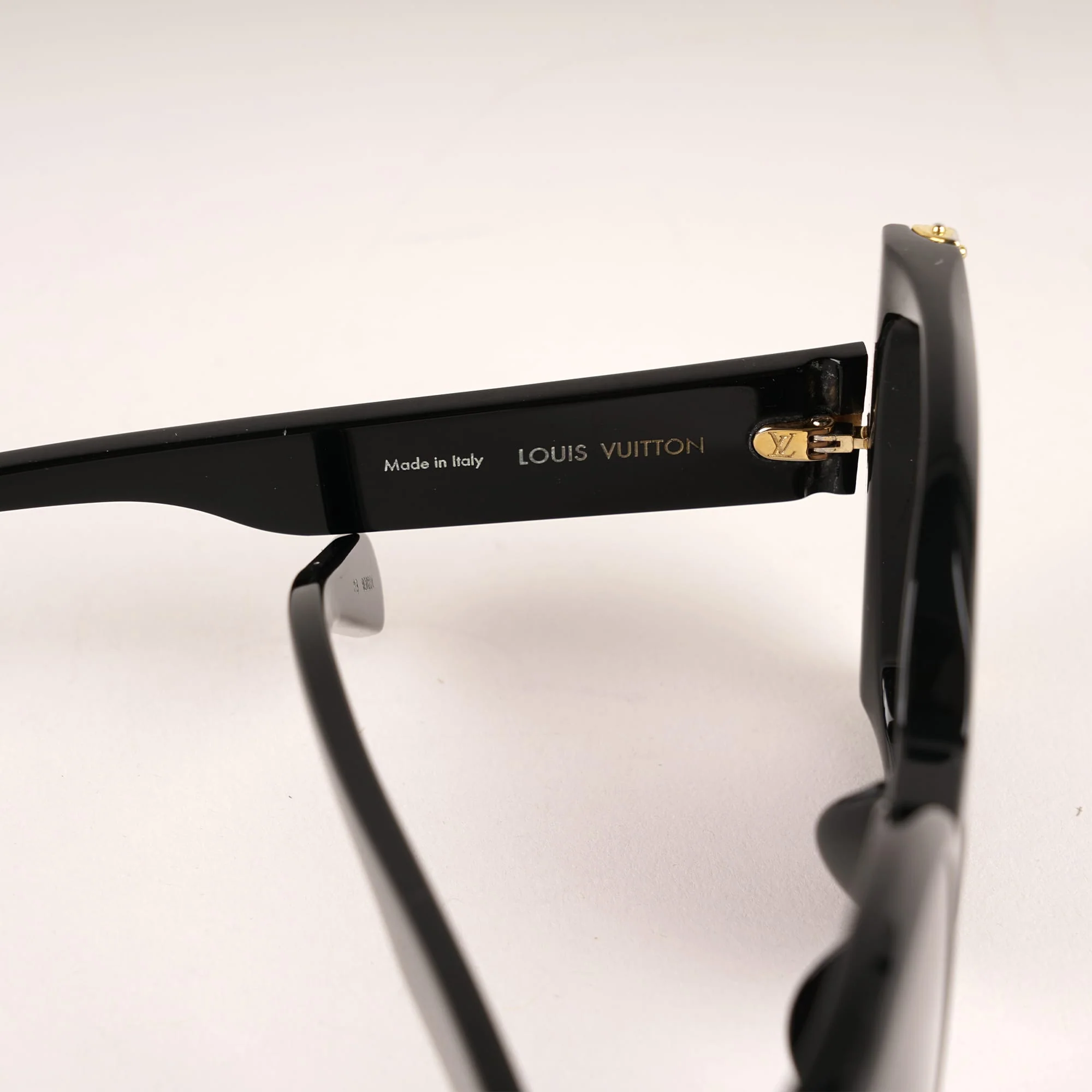 In The Mood For Love Sunglasses - Image 4