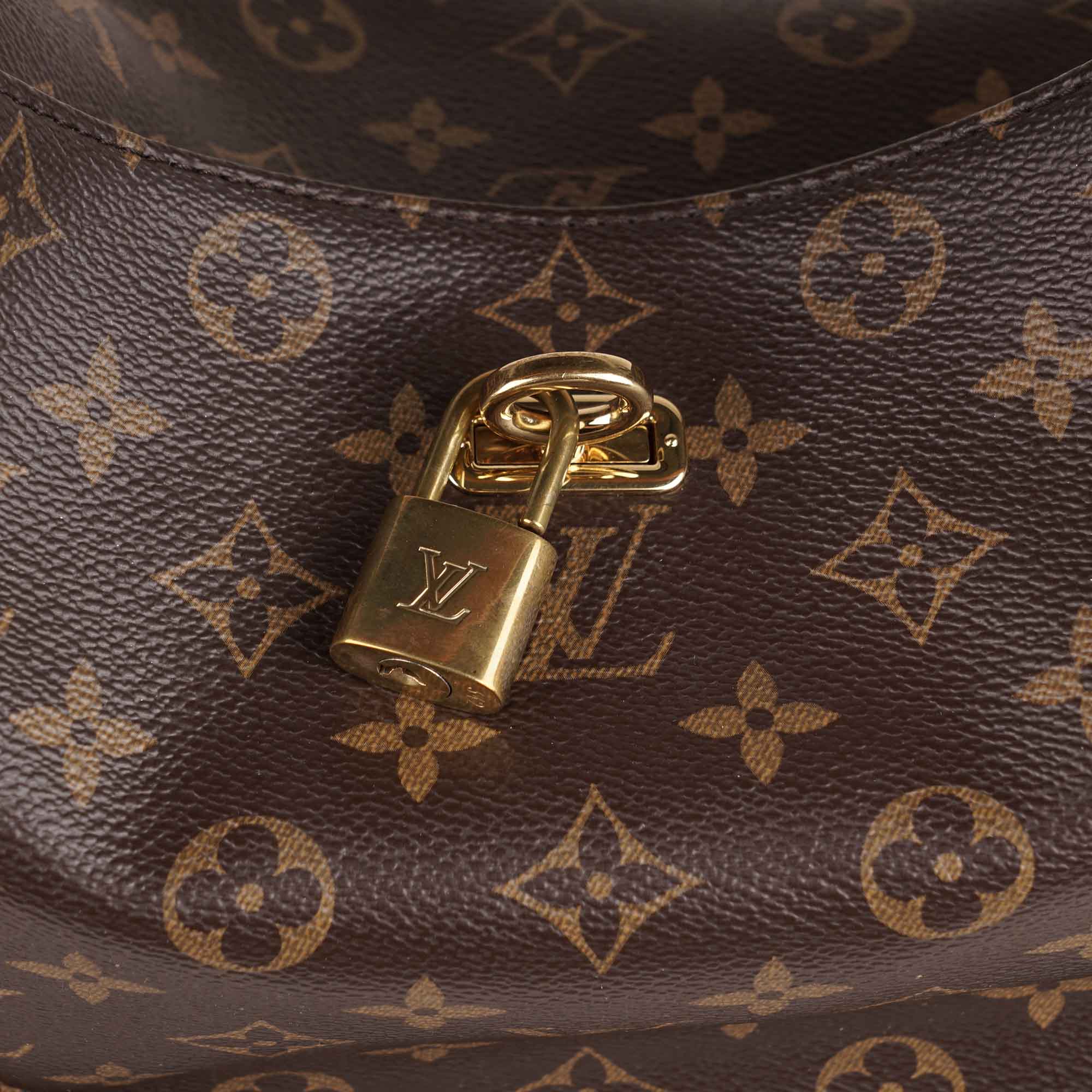 Gaia Shoulder Bag - Image 8