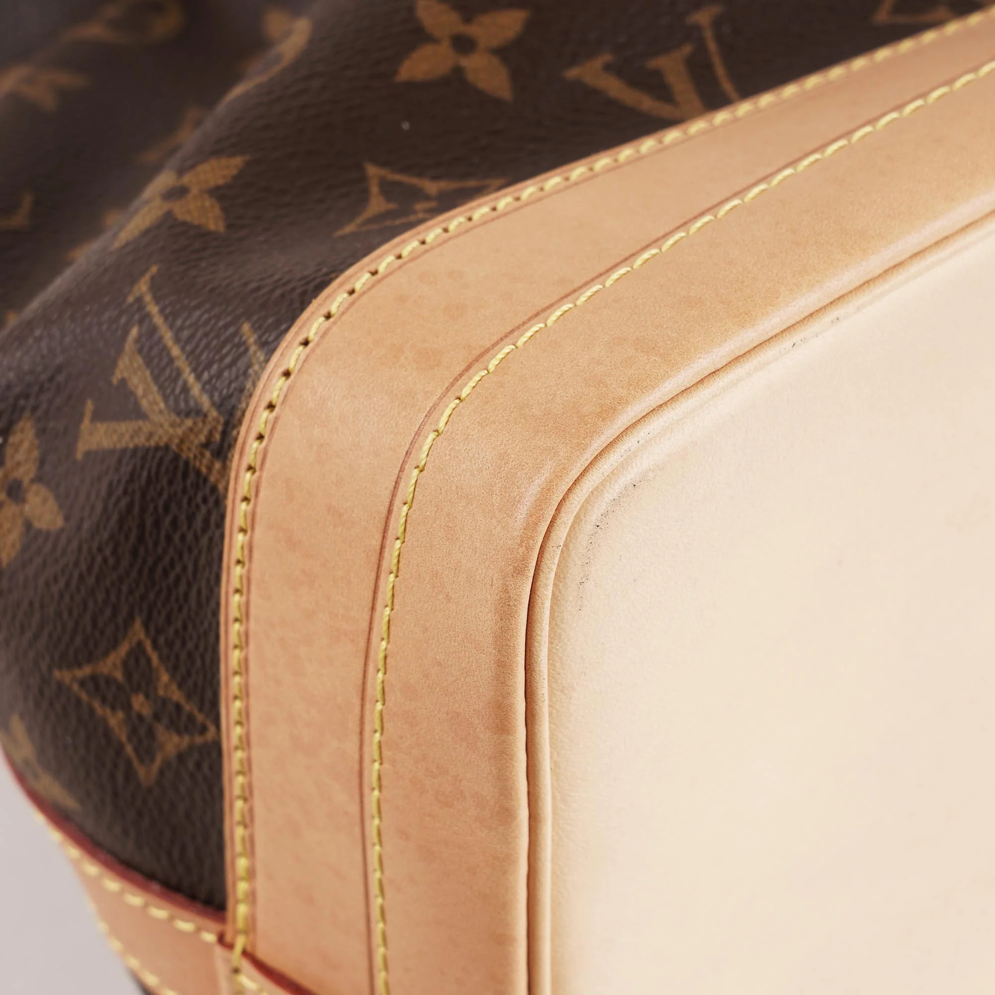 Large Noé Shoulder Bag - Image 6