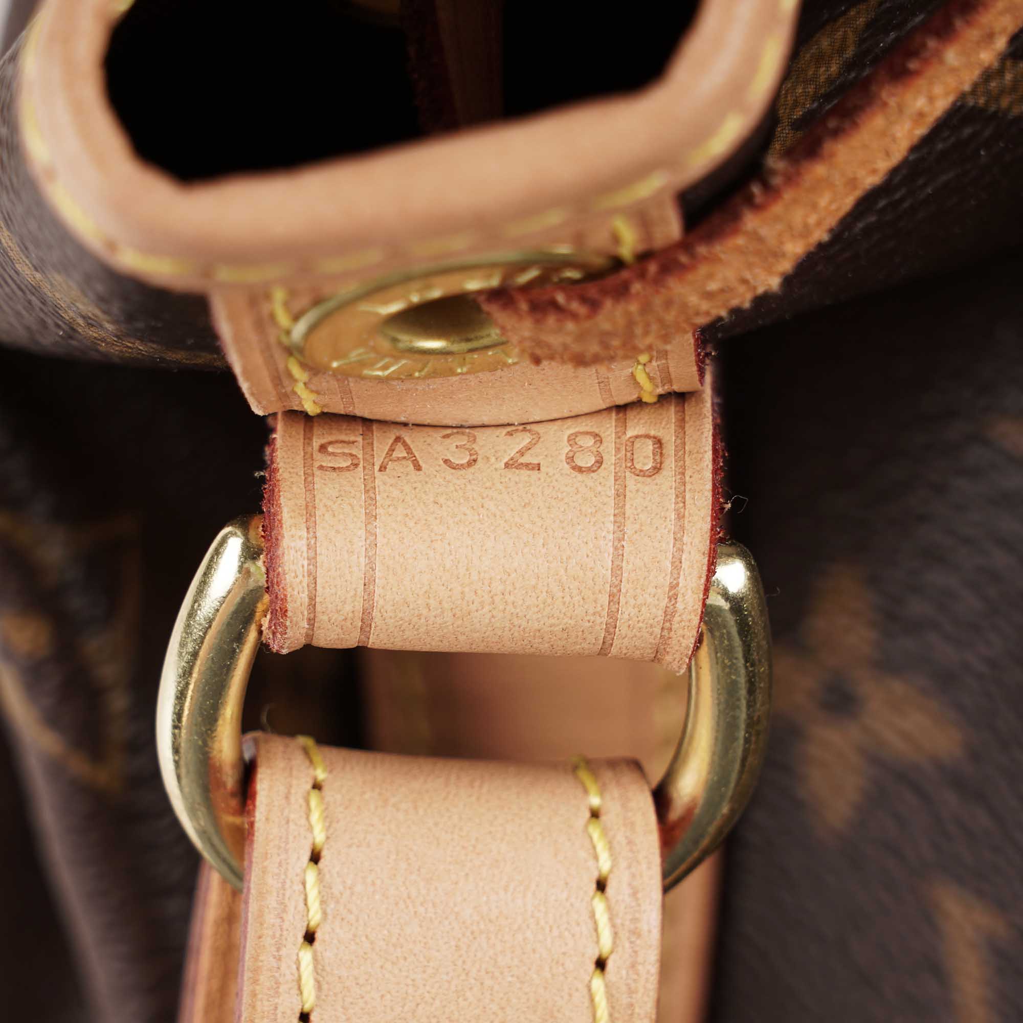 Large Noé Shoulder Bag - Image 8