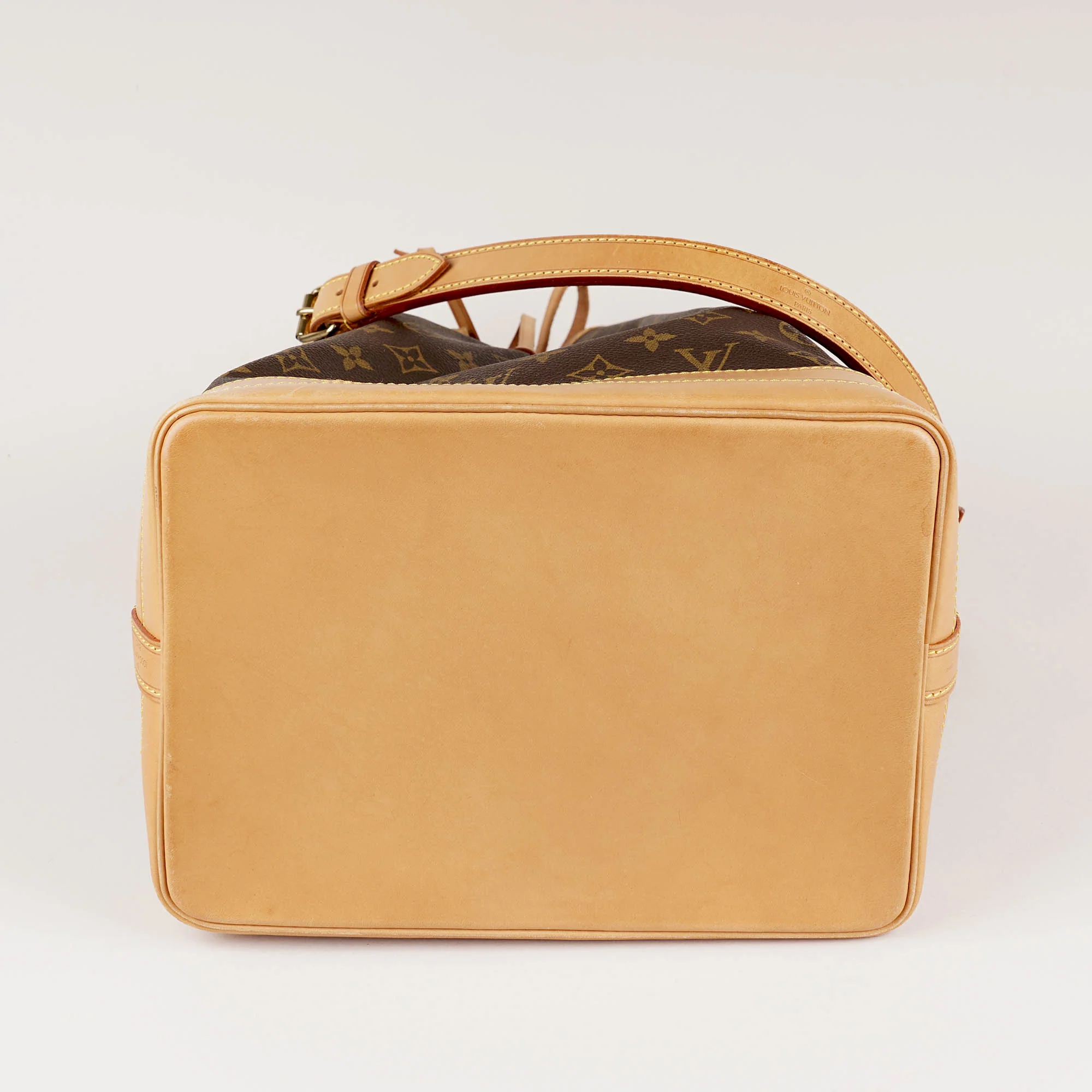 Large Noé Bucket Bag - Image 5