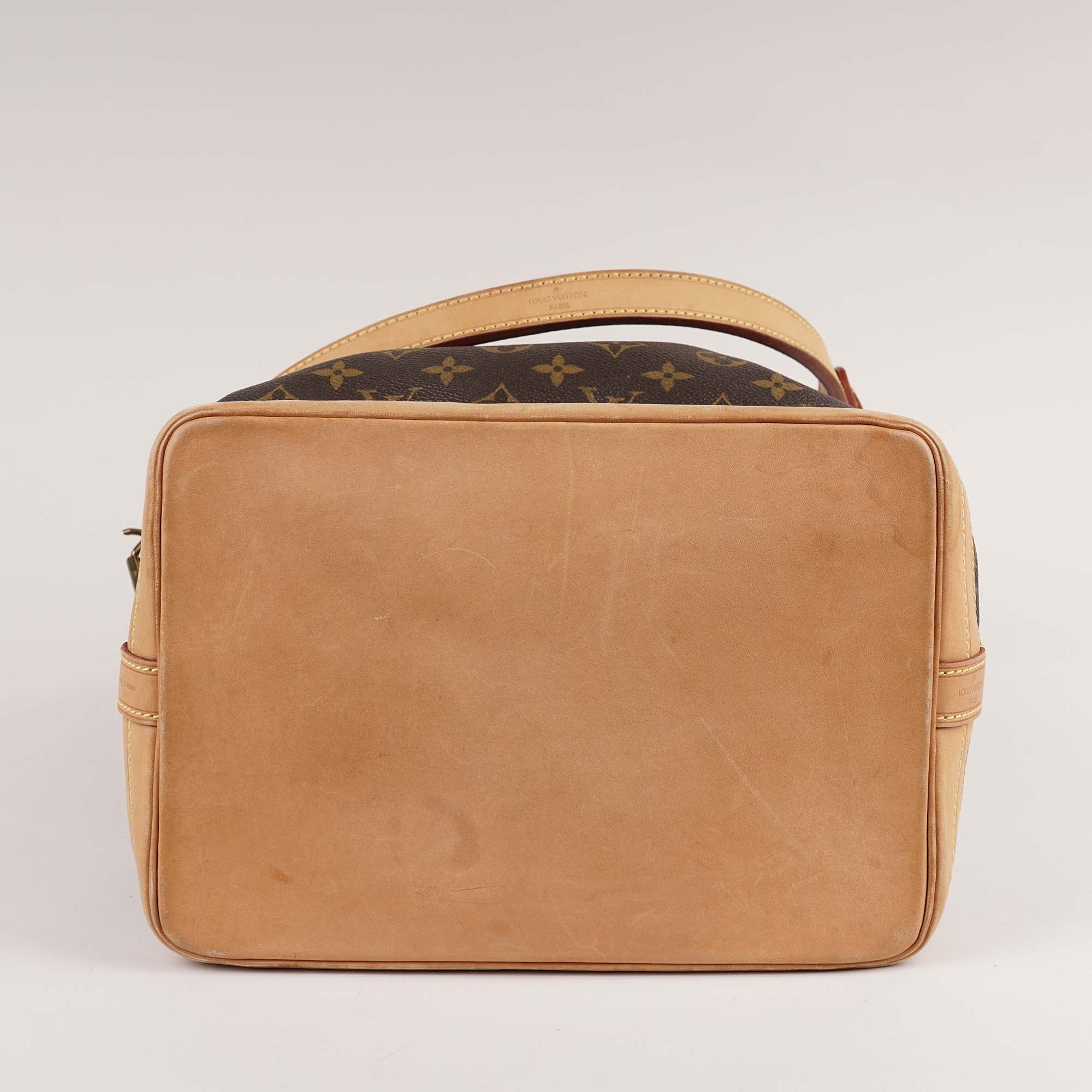 Large Noé Bucket Bag - Image 5
