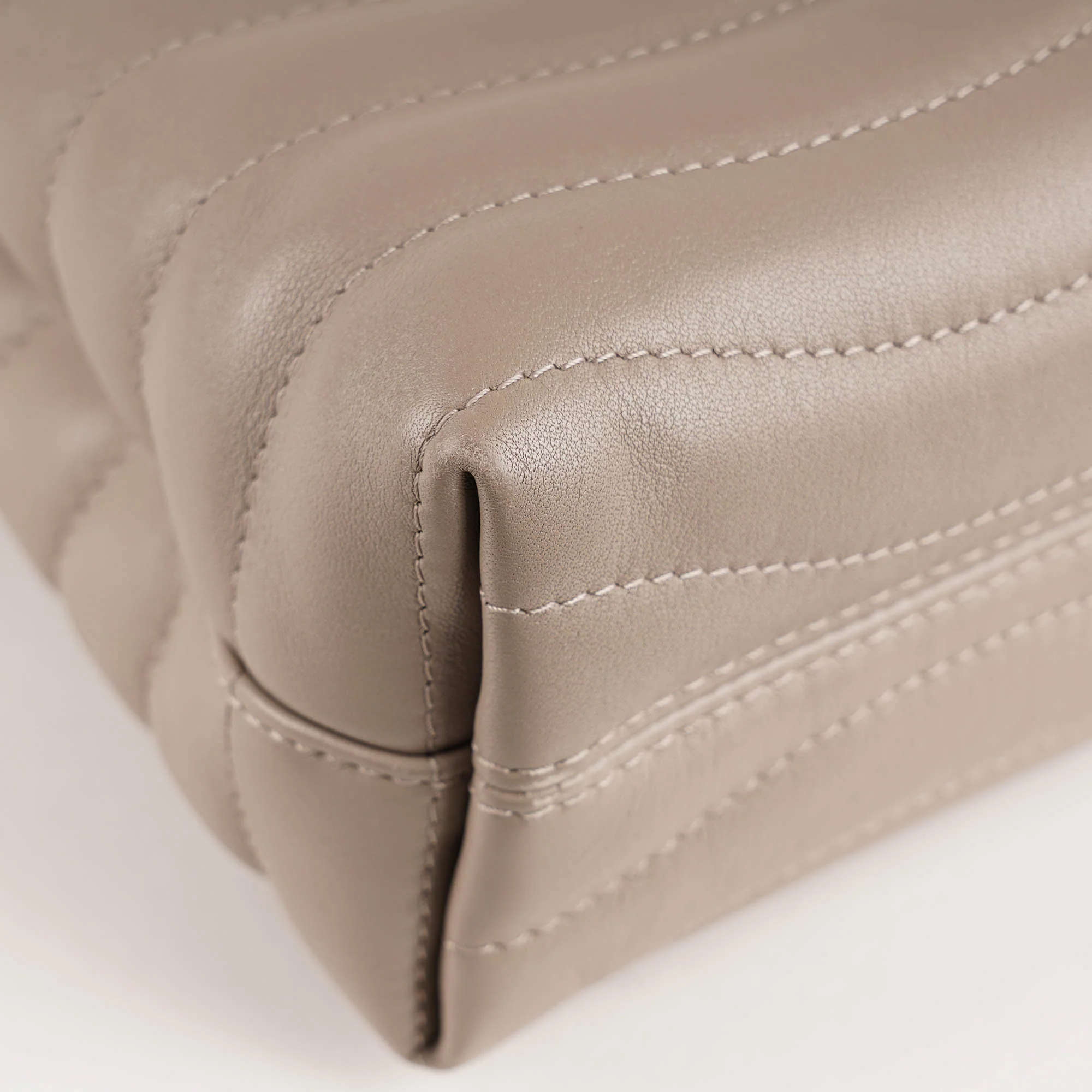 New Wave Chain Bag - Image 13