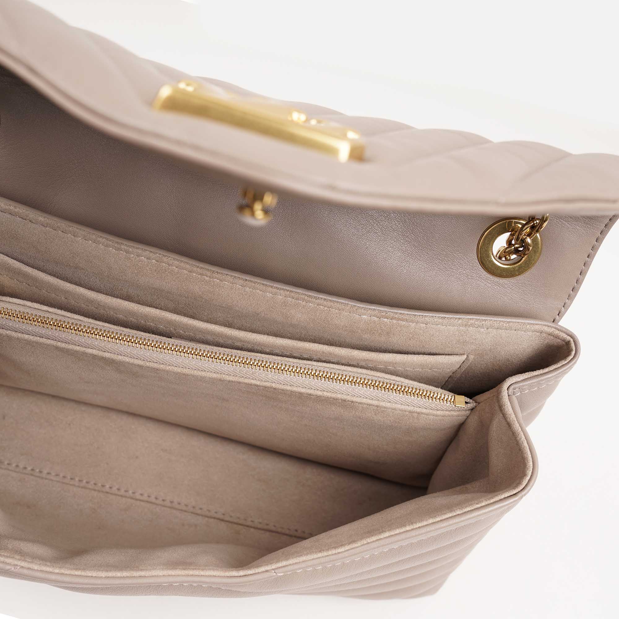 New Wave Chain Bag - Image 16