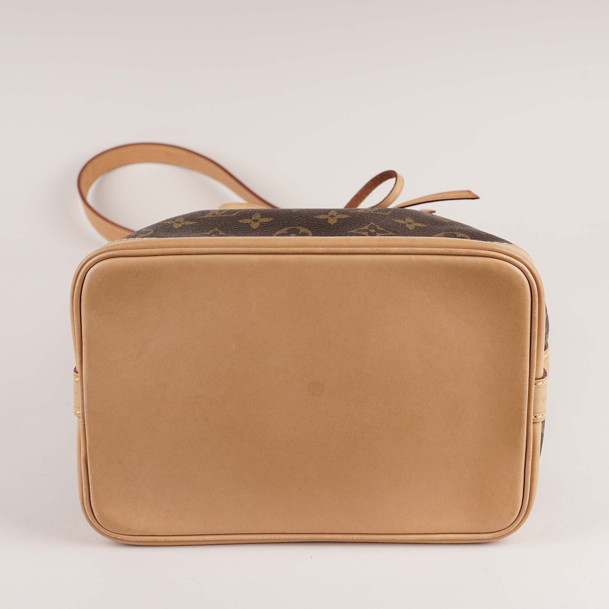 Noé BB Bucket Bag - Image 5