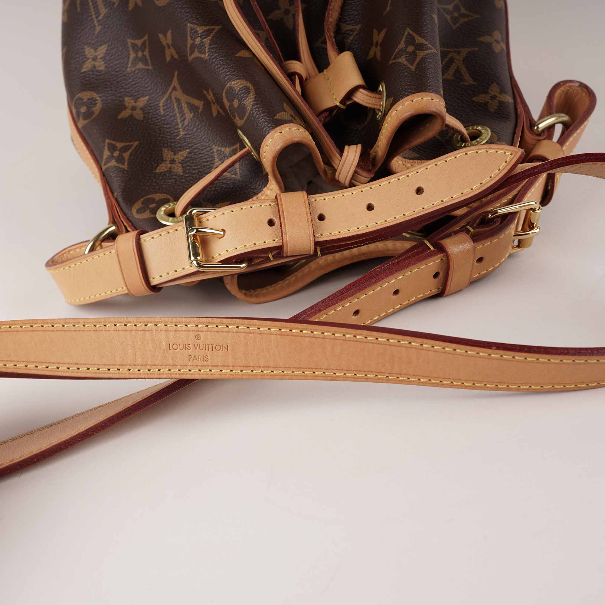 Noé BB Bucket Bag - Image 7