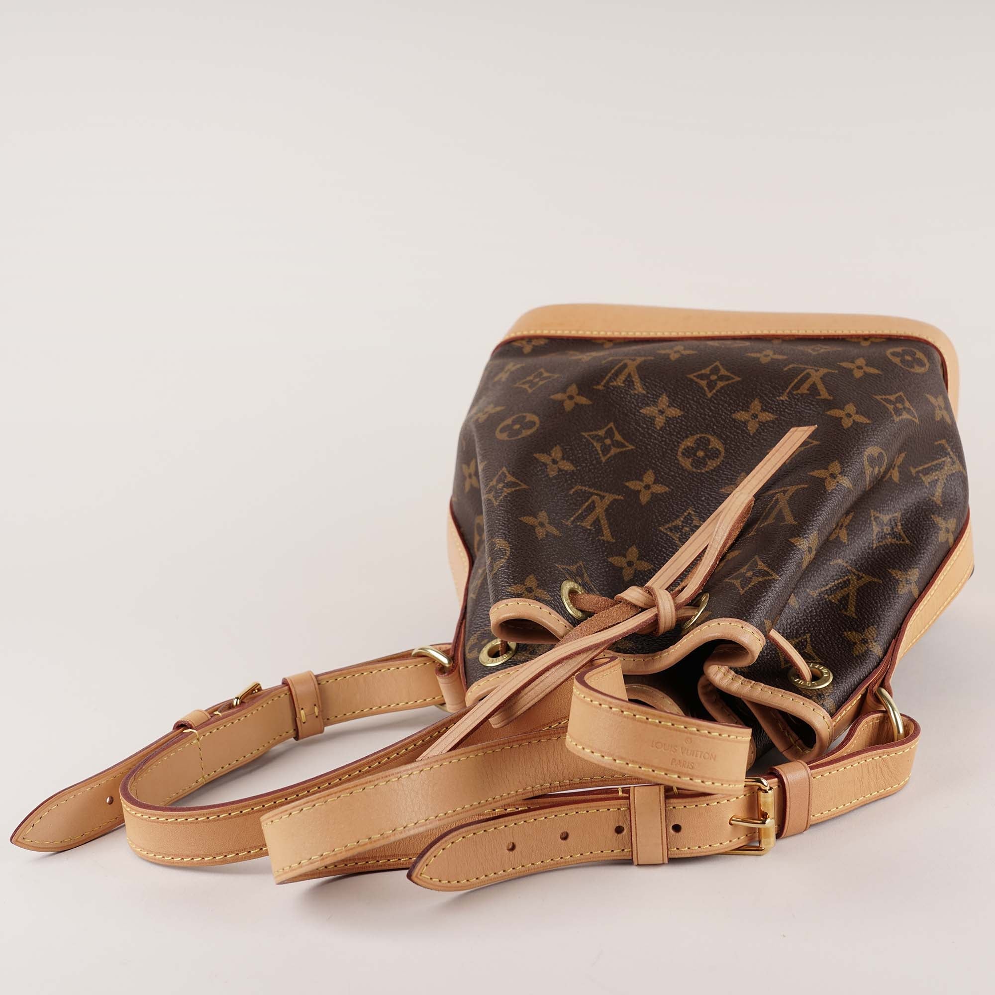 Noé BB Bucket Bag - Image 6