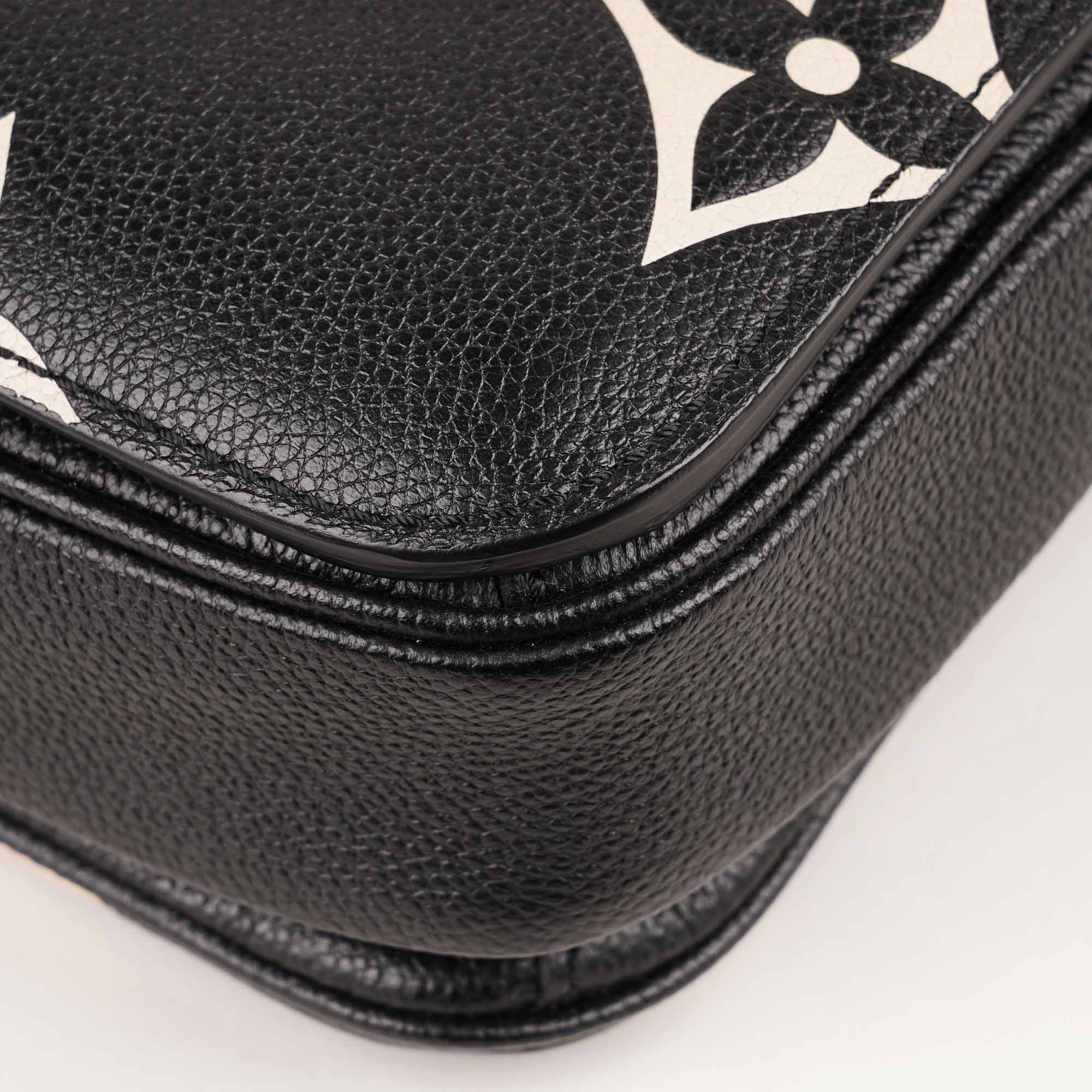 Pochette Metis MM Bag - Image 13