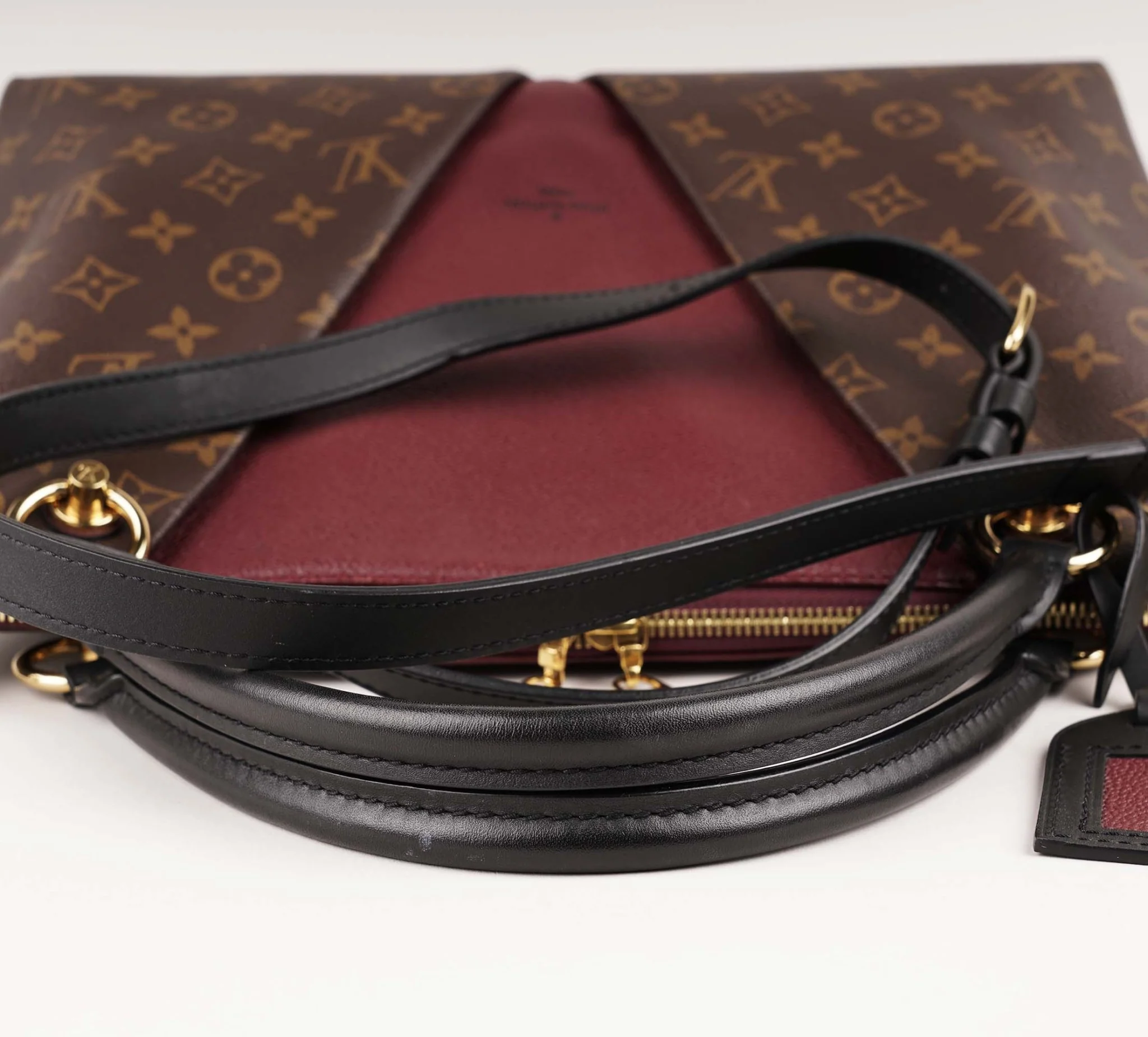 V Tote MM - Image 6