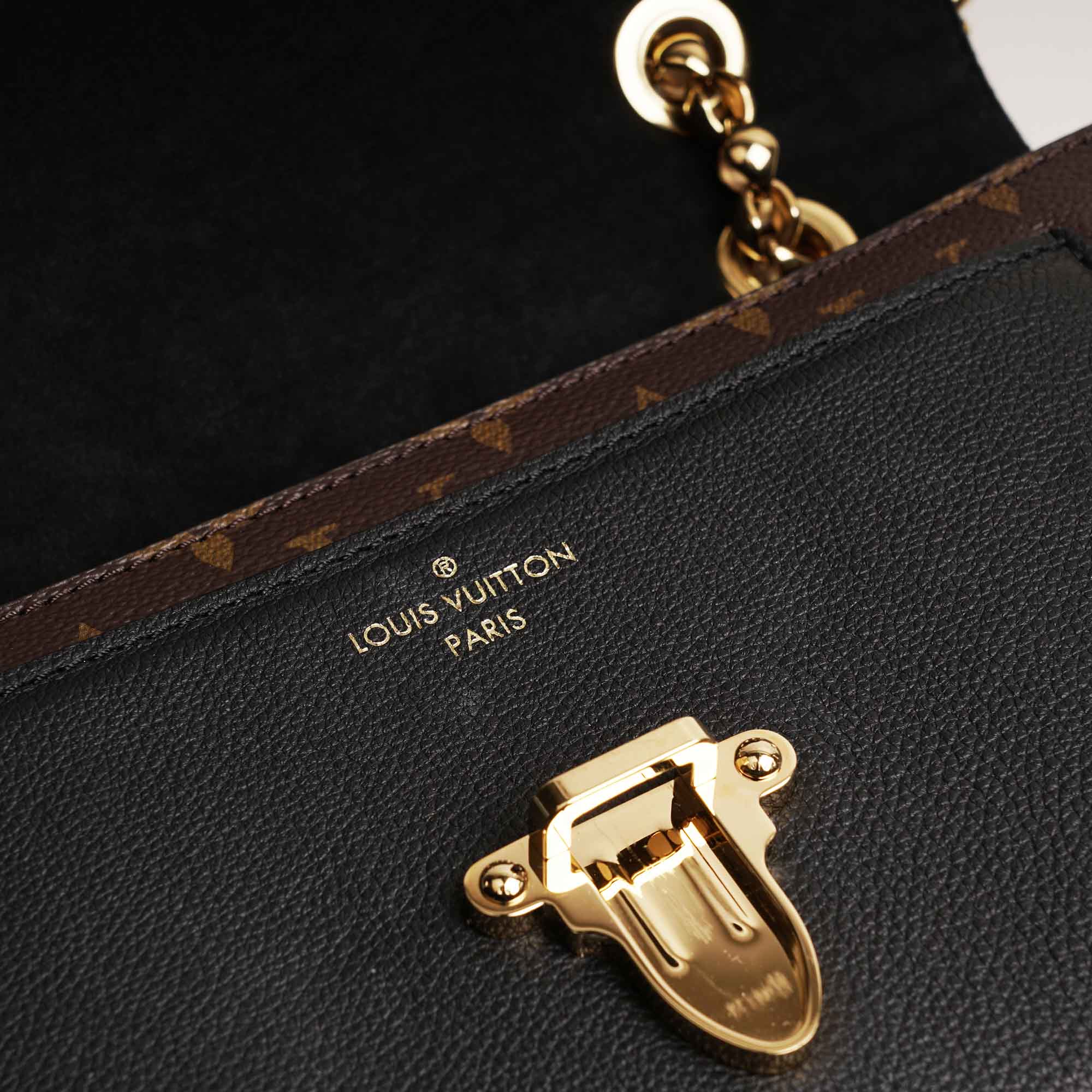 Victoire Shoulder Bag - Image 11