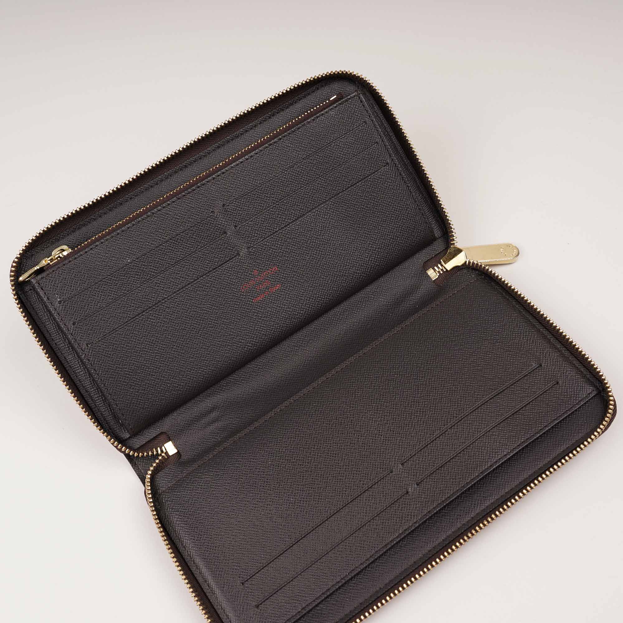Zippy Organizer Wallet - Image 4