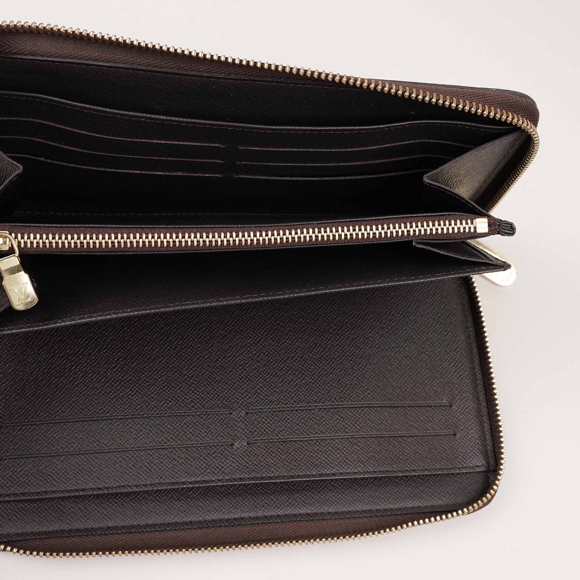 Zippy Organizer Wallet - Image 5