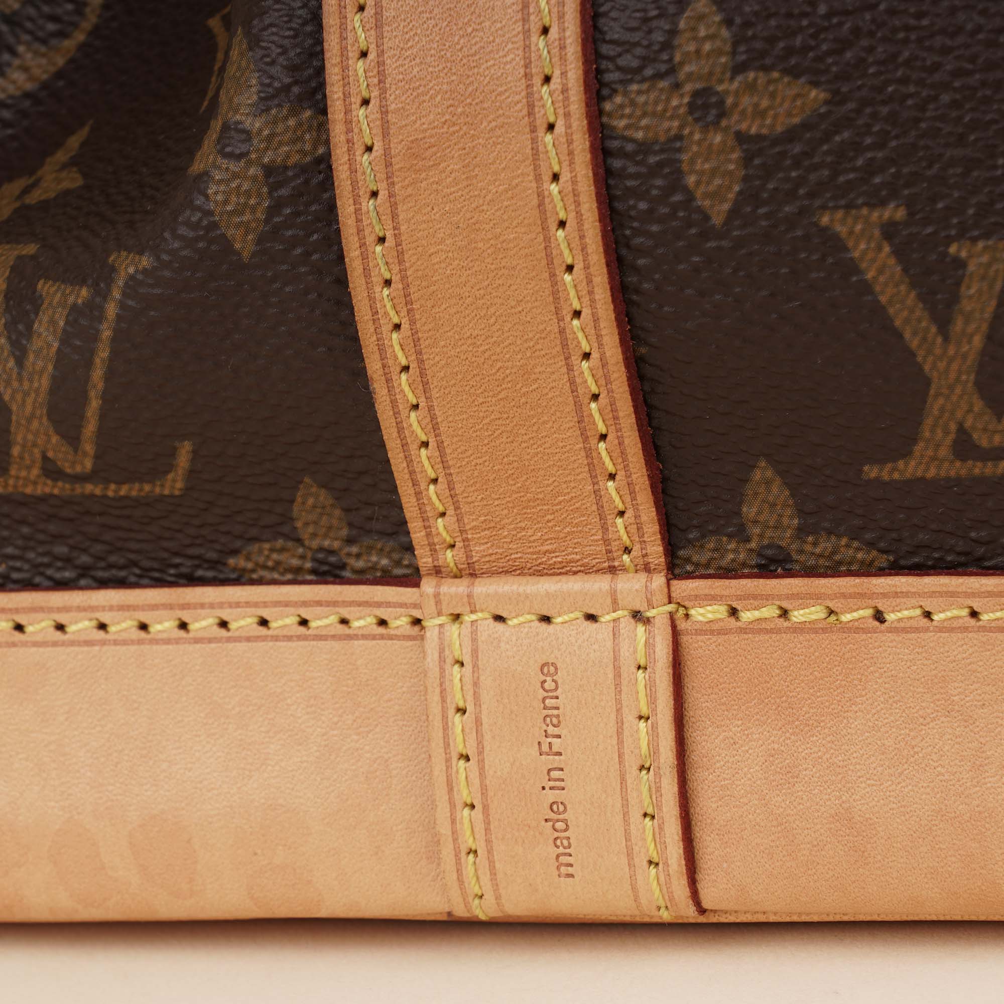 Petit Noé Shoulder Bag - Image 6
