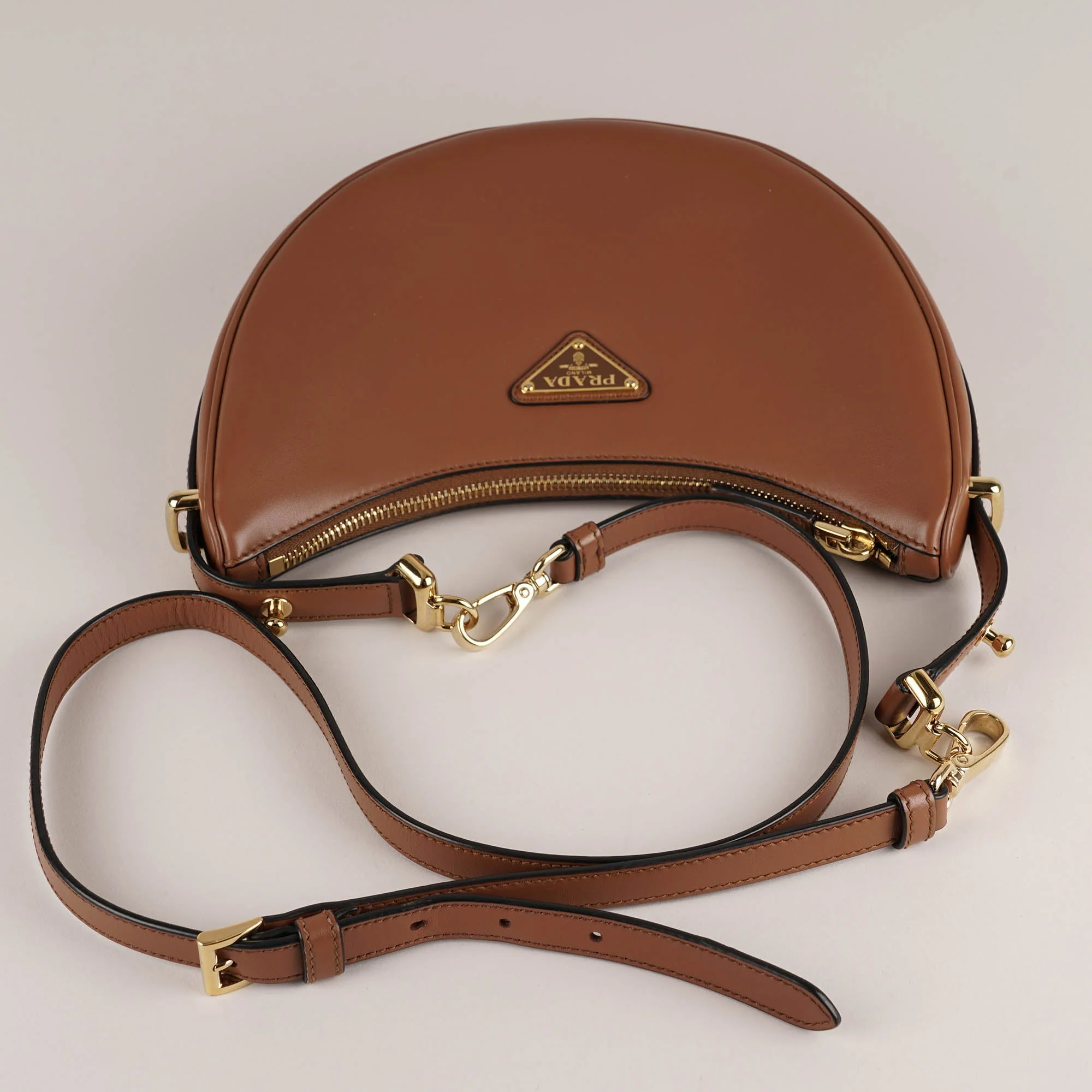 Arqué Shoulder Bag - Image 7