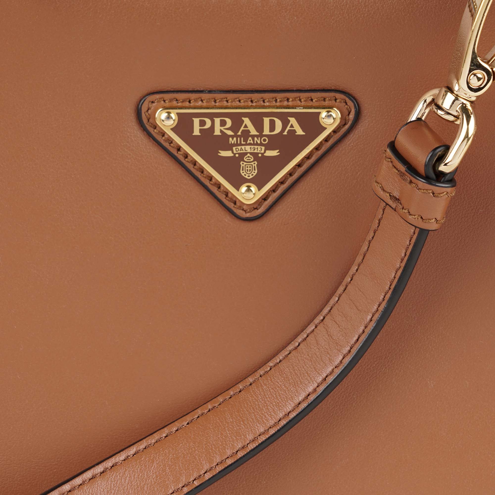 Arqué Shoulder Bag - Image 8
