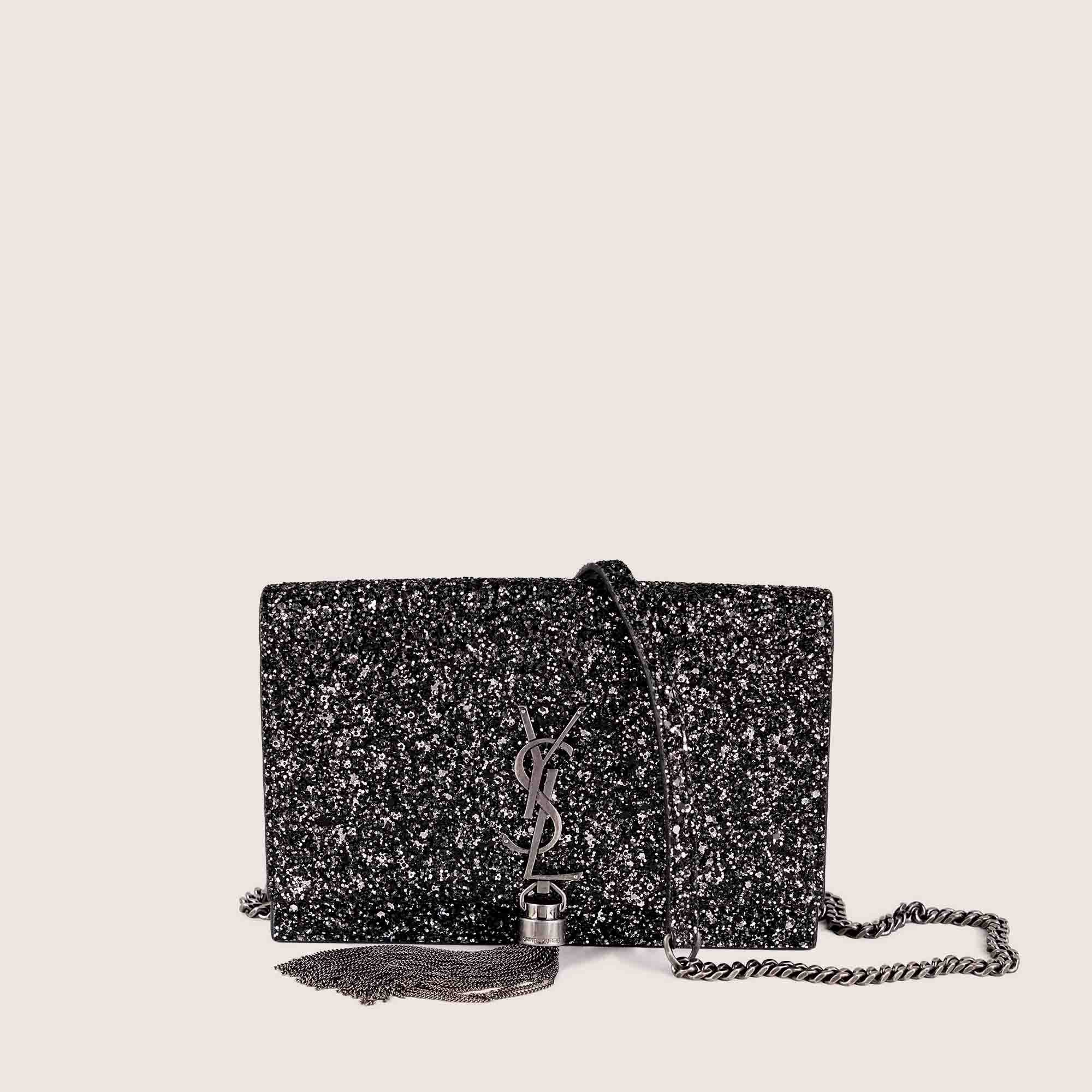 Kate Tassel Wallet on Chain