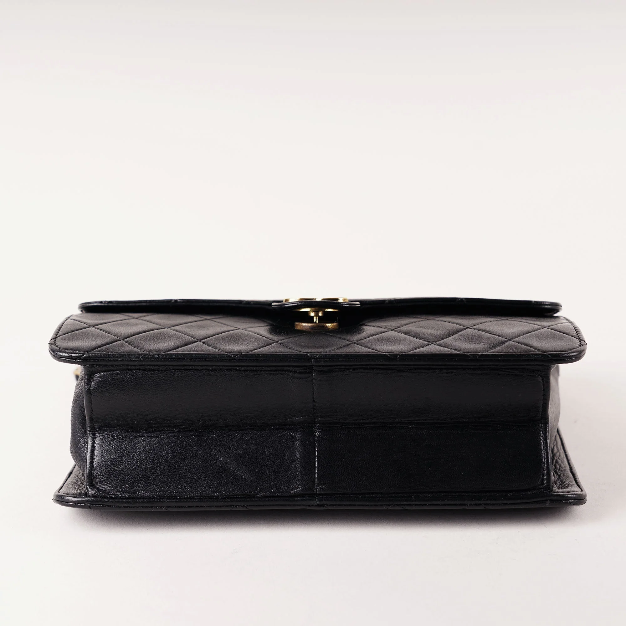 Vintage Flap Bag - Image 5