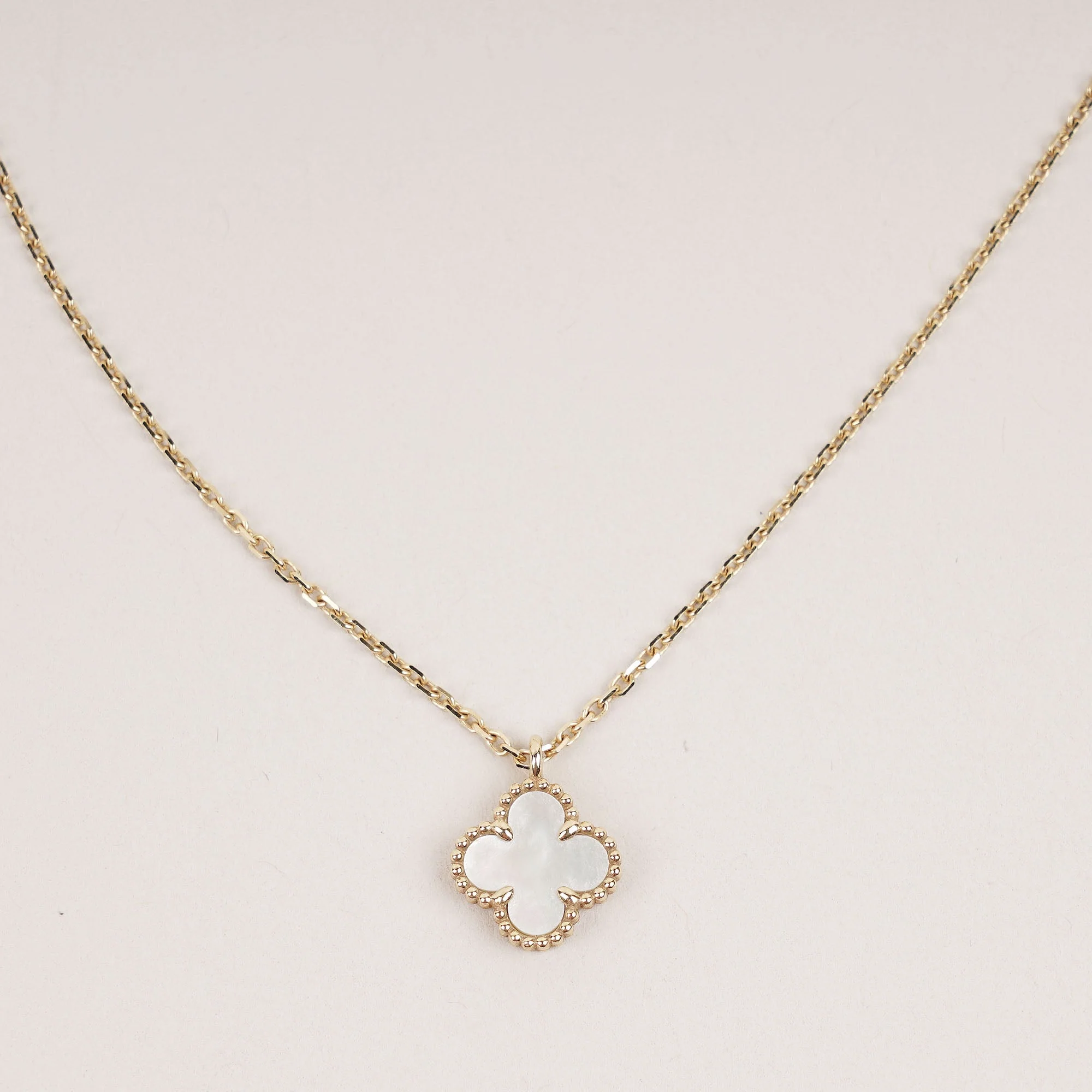 Sweet Alhambra Pendant Necklace - Image 3