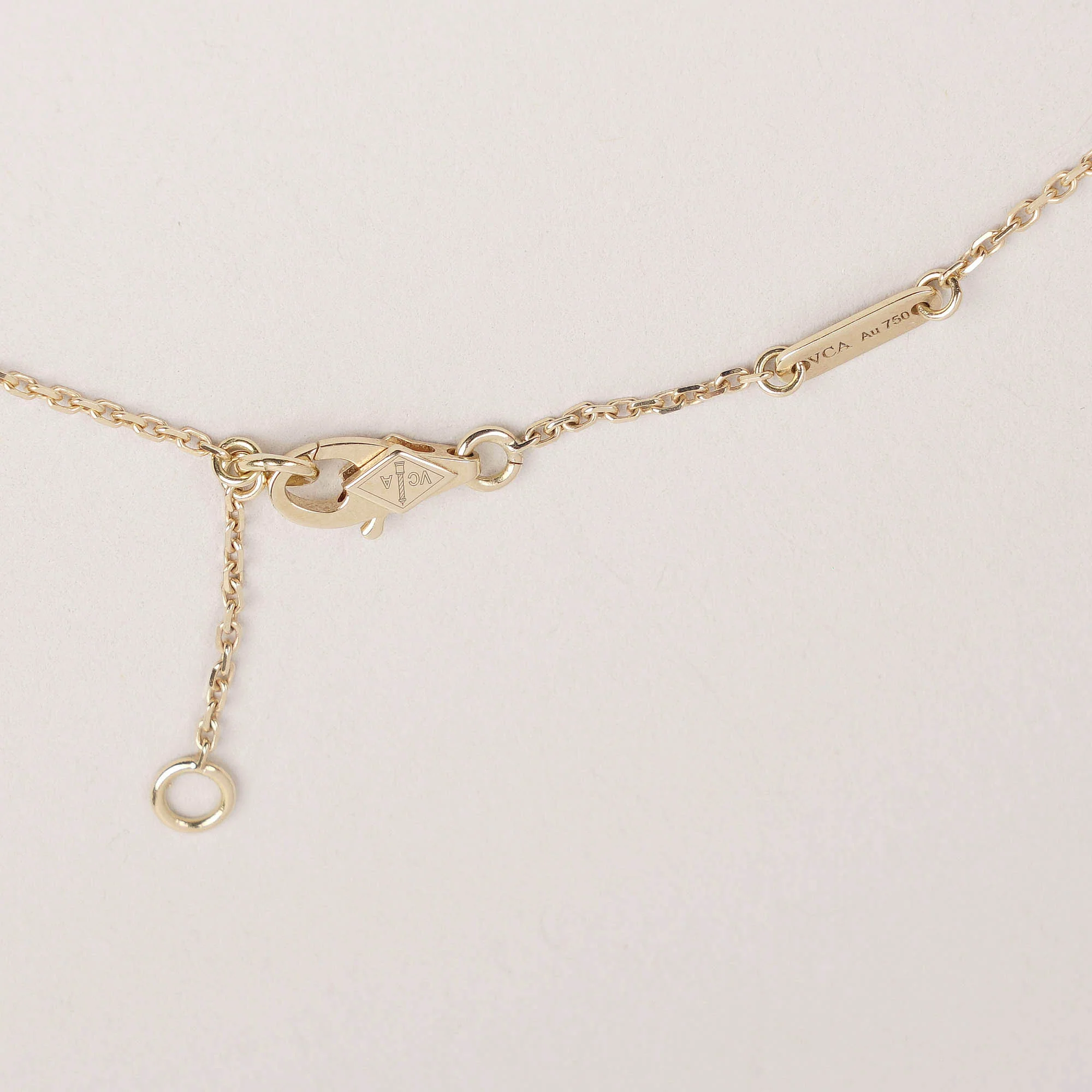 Sweet Alhambra Pendant Necklace - Image 5