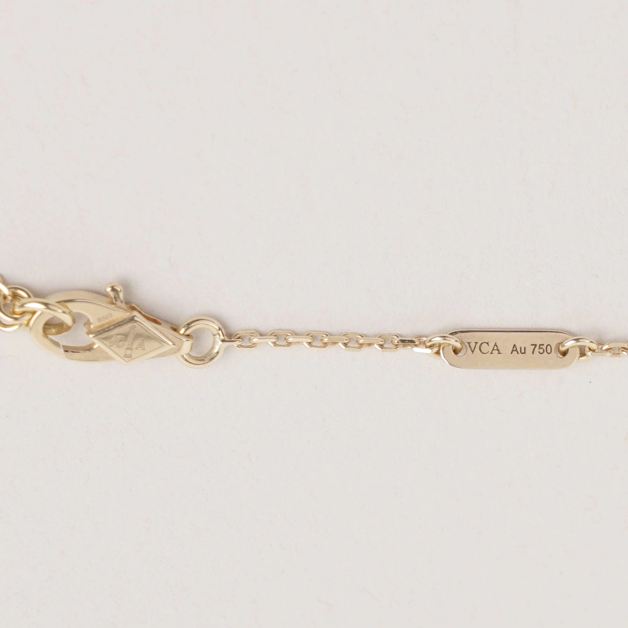 Sweet Alhambra Pendant Necklace - Image 7